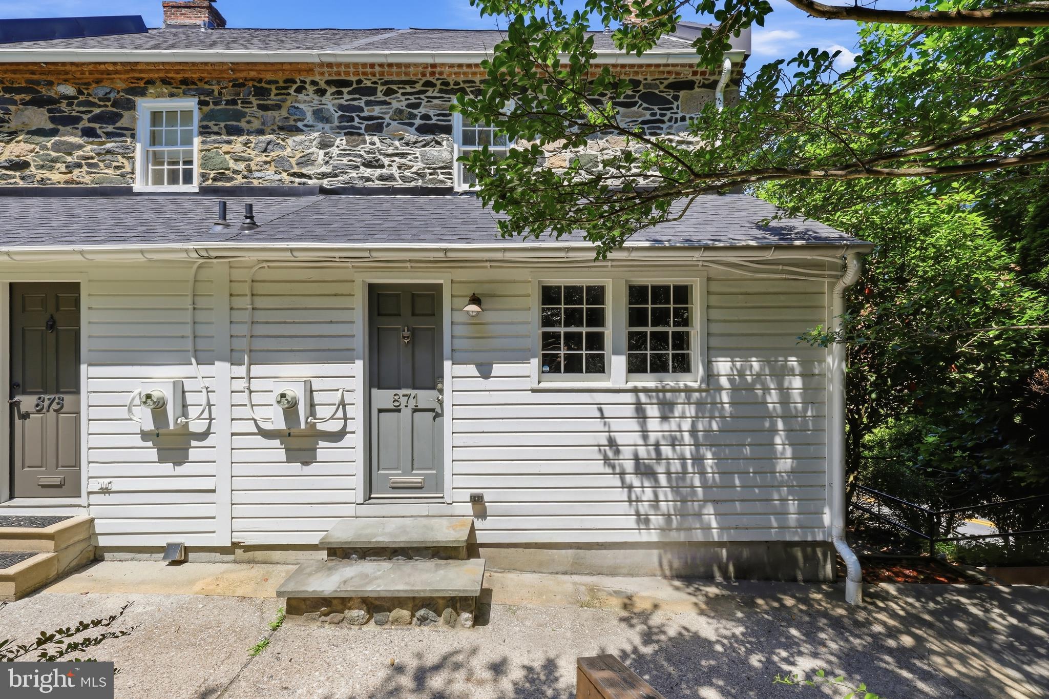 871 OELLA AVENUE