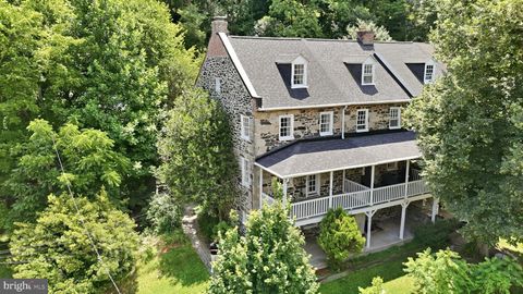 Townhouse For Sale - 871 Oella Avenue<br/> ELLICOTT CITY, MD 21043