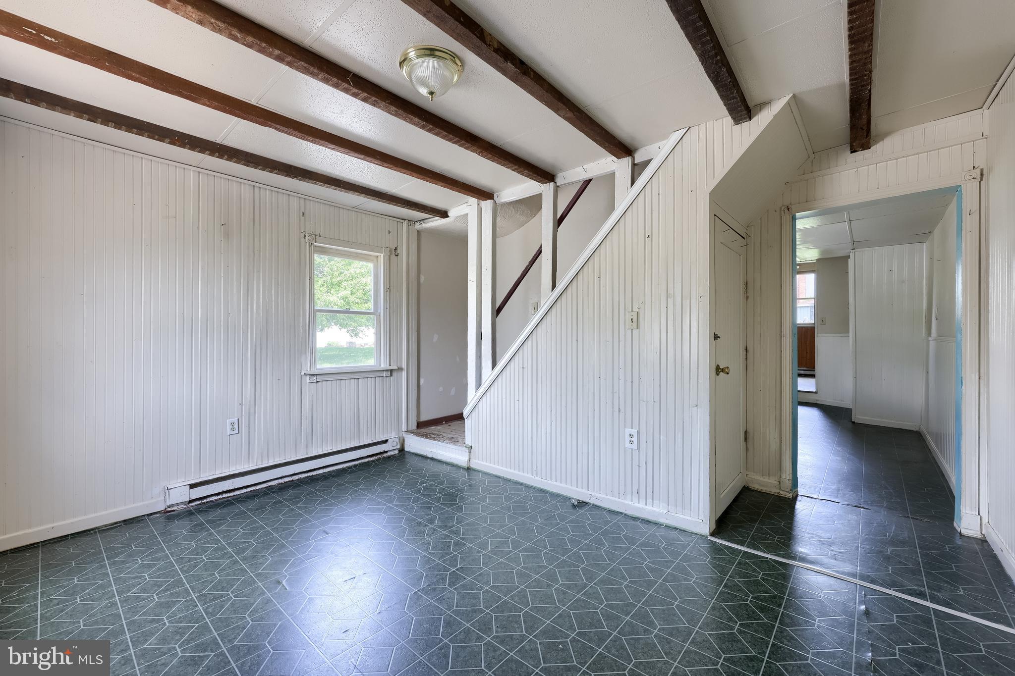 521 CONCORD LANE