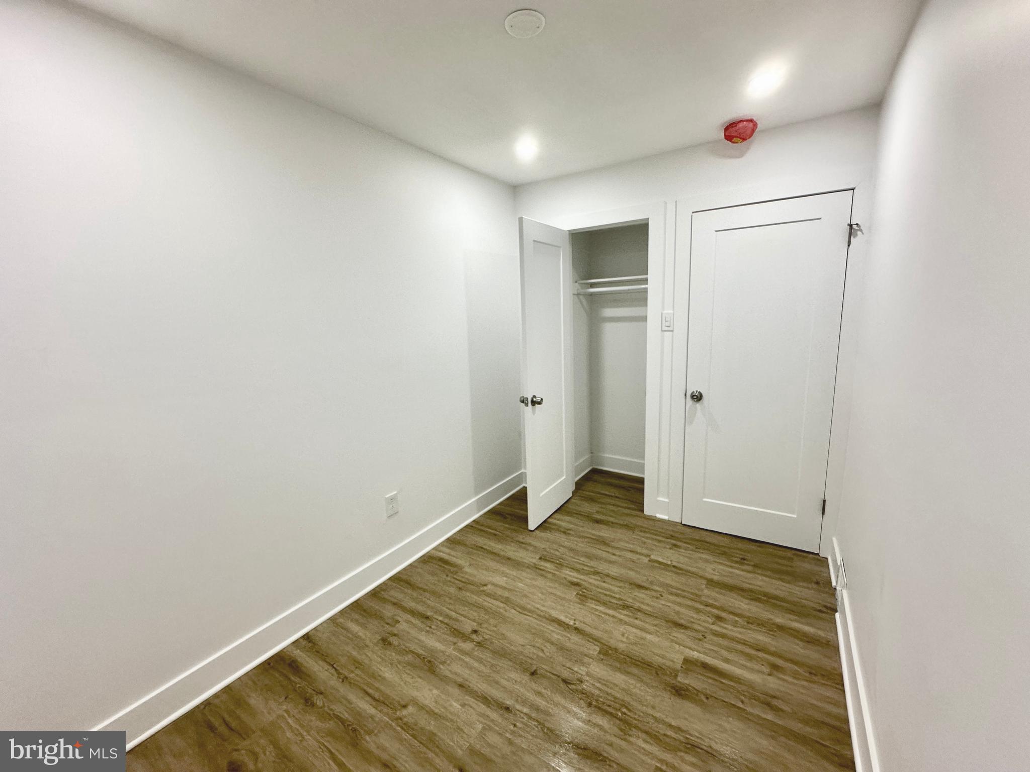 LAWNCREST - Residential