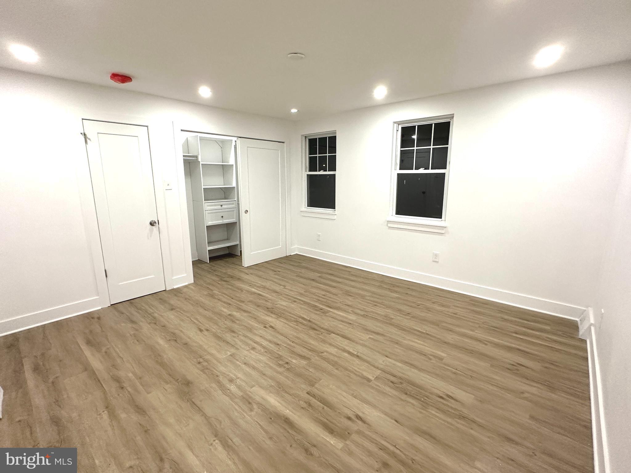 LAWNCREST - Residential