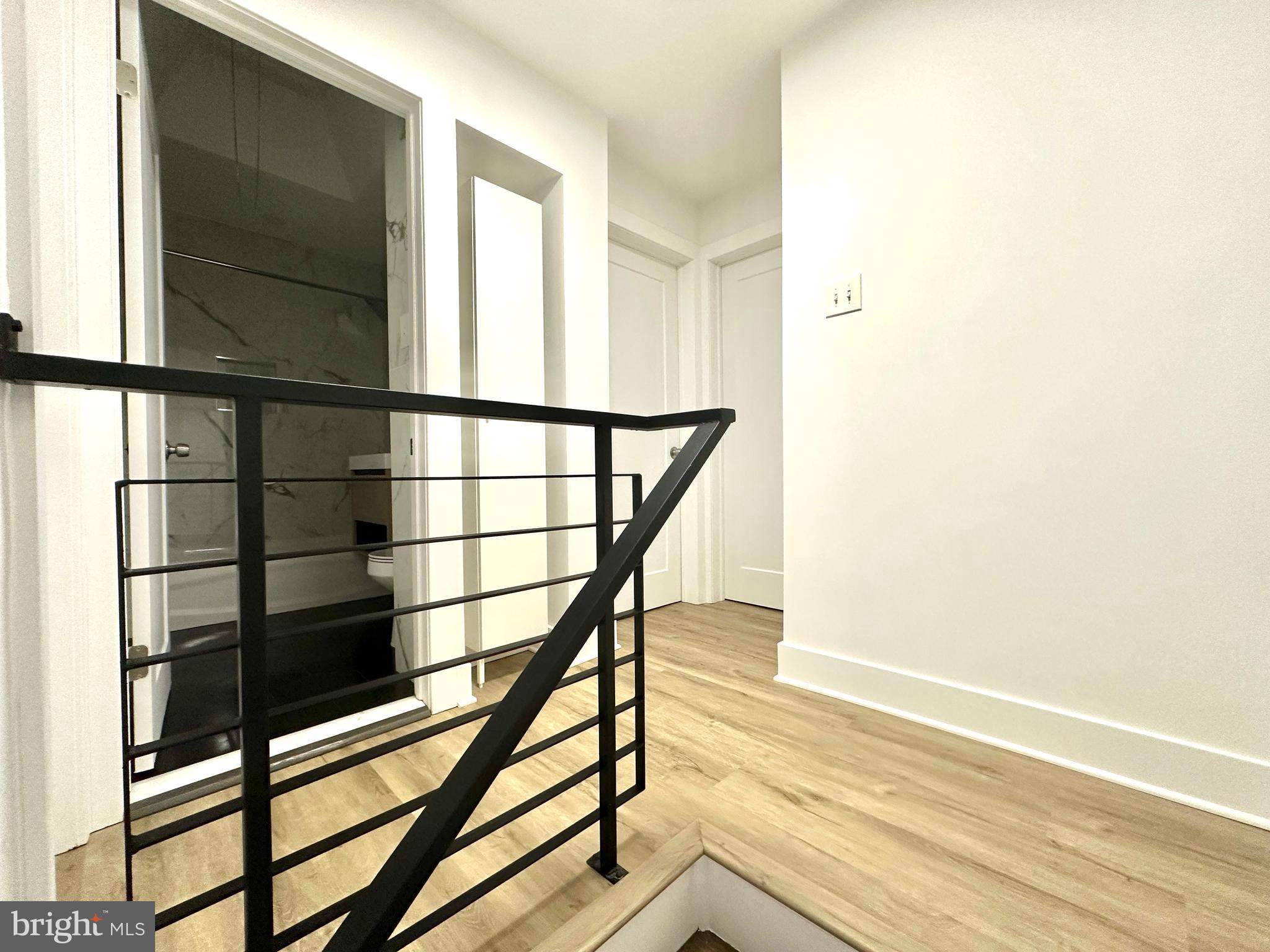 LAWNCREST - Residential