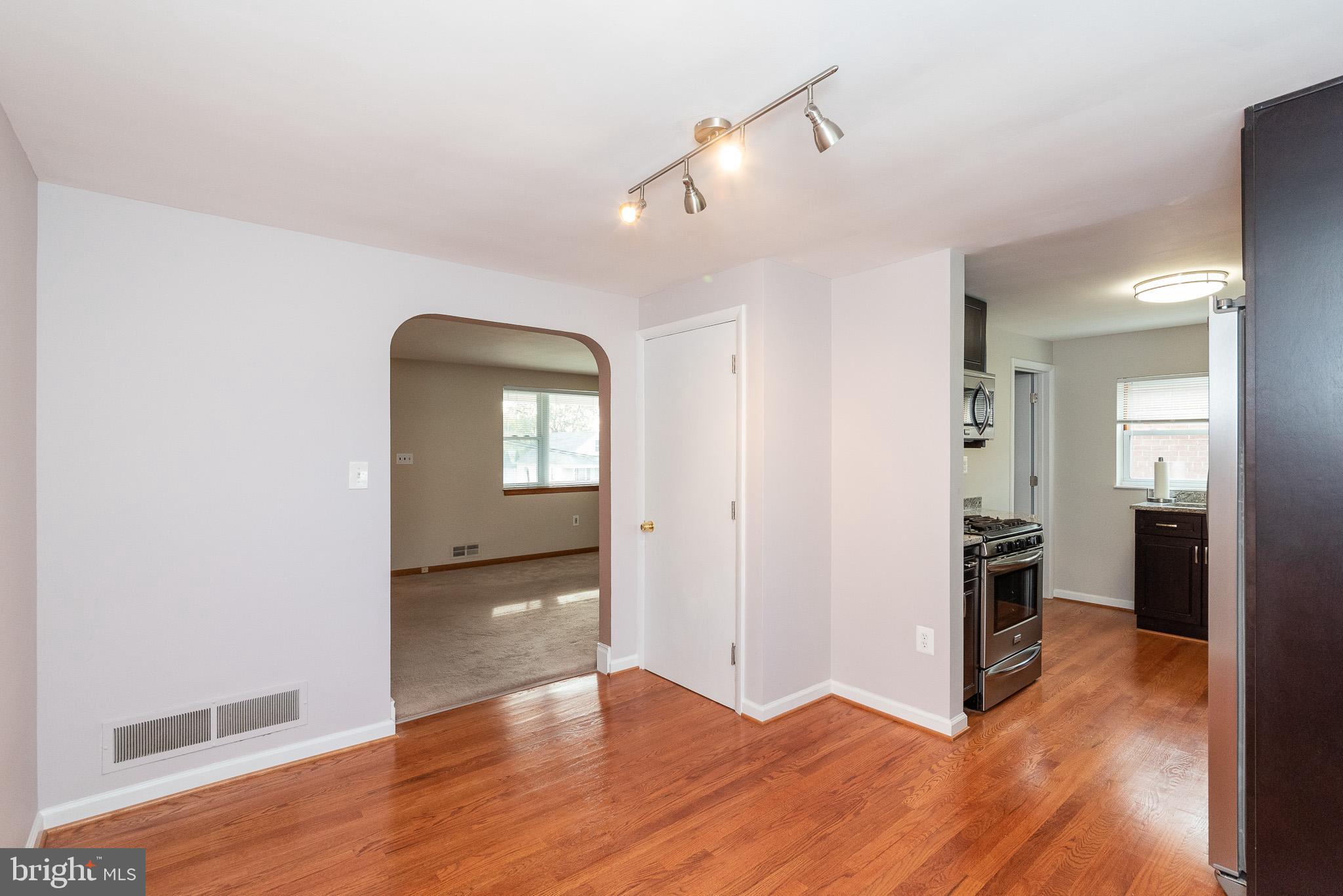 RIDGE GROVE - Residential