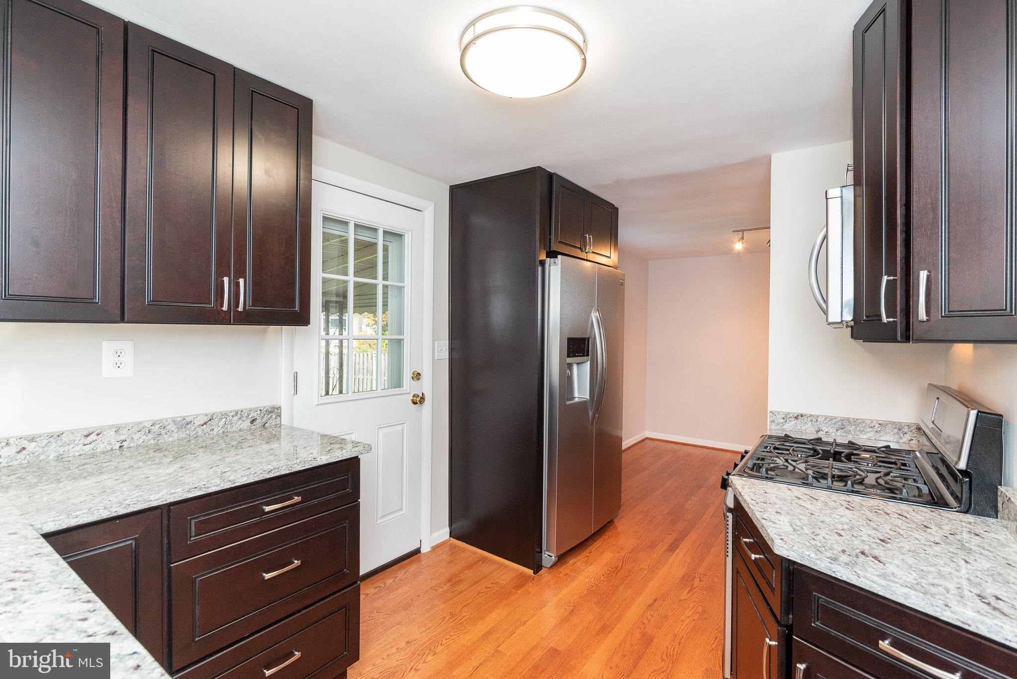 RIDGE GROVE - Residential