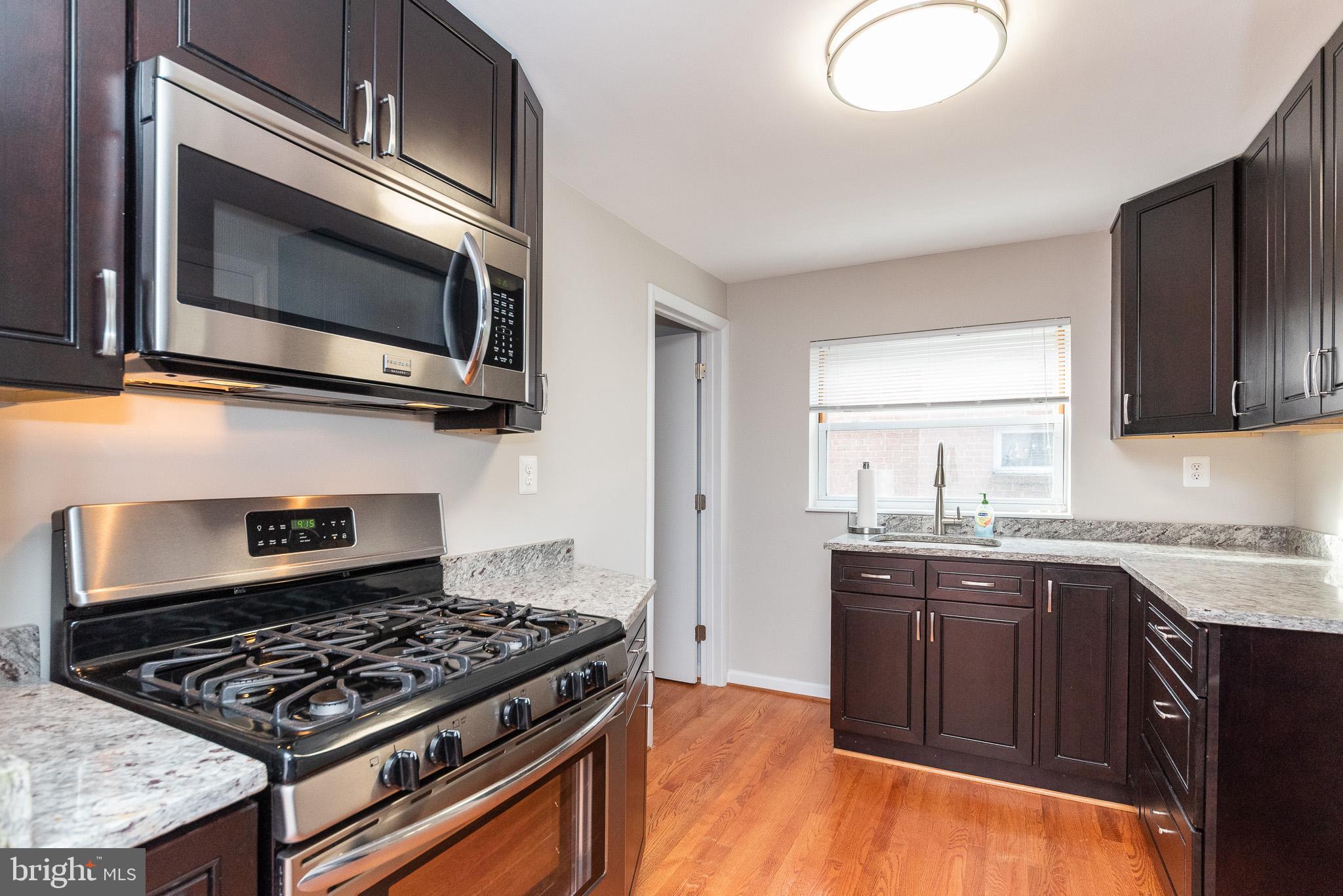 RIDGE GROVE - Residential