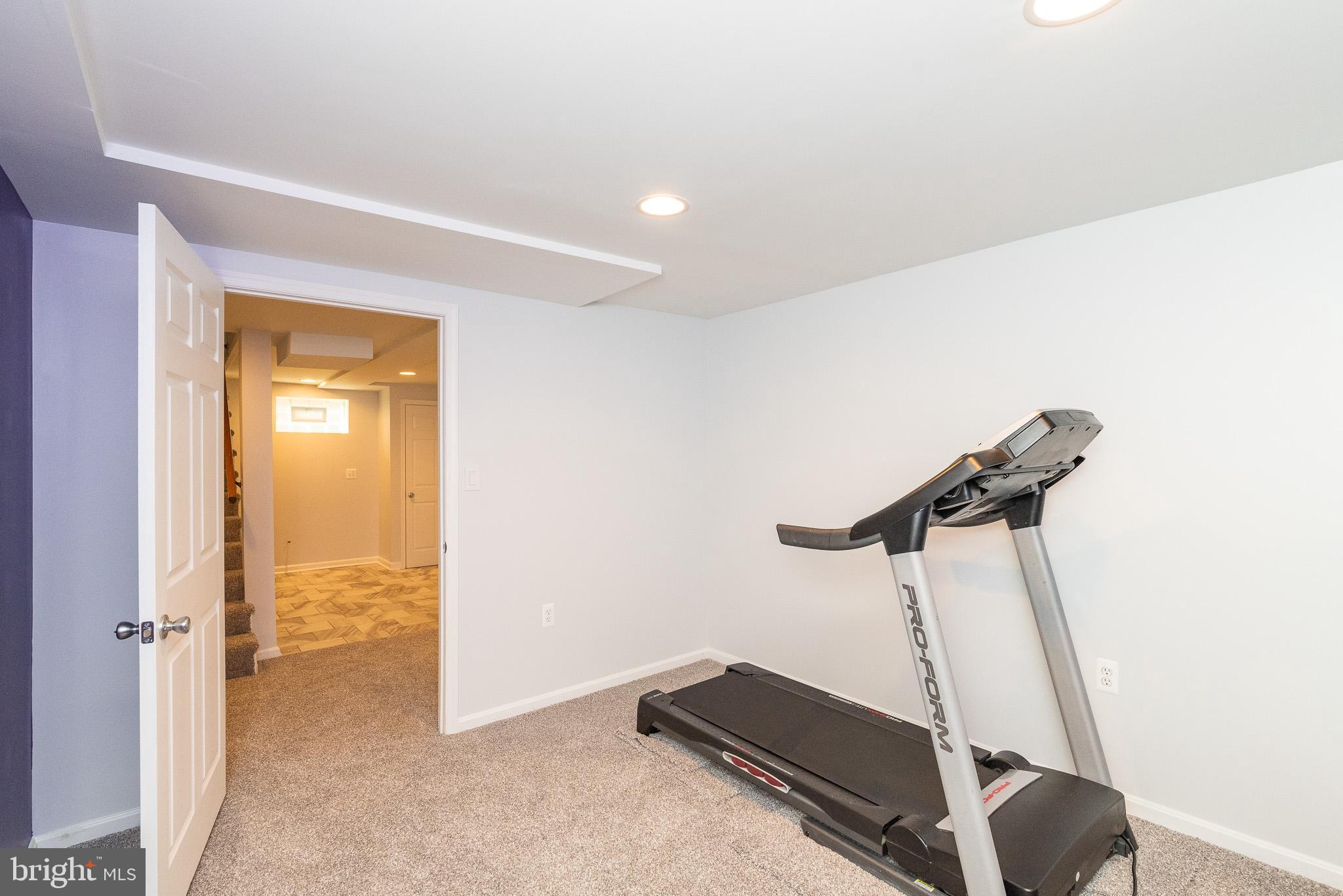 RIDGE GROVE - Residential