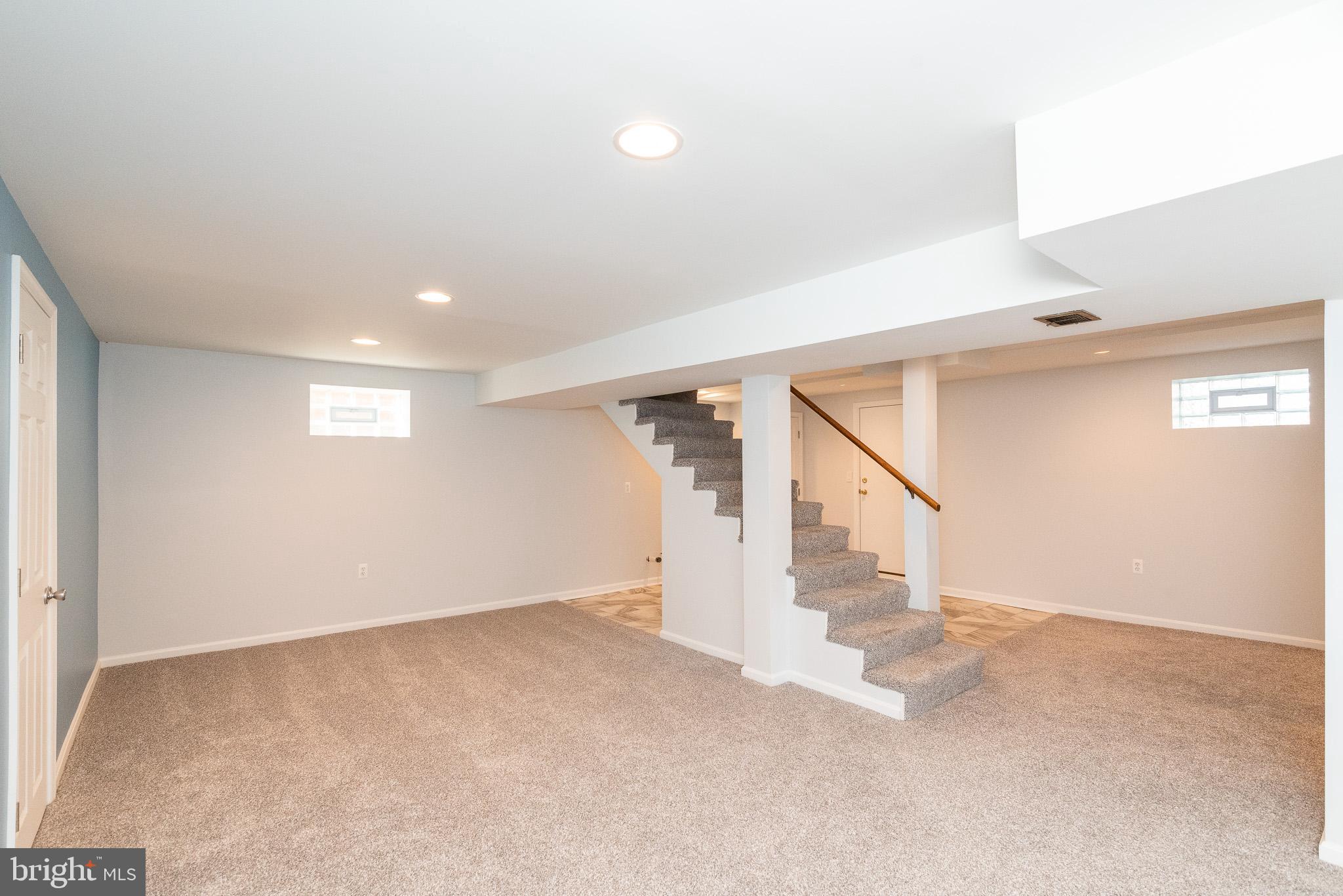 RIDGE GROVE - Residential