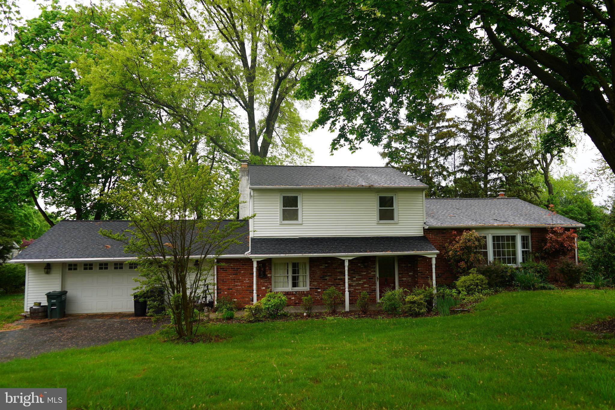 Freshly painted single house for sale. It is a spilt level house with 3 bedrooms and 1.5 bathrooms with a two car attached garage. There is additional bonus room with separate entrance on the main floor . It was added in 2025.
The first floor consists of a formal family room with a fireplace, formal dining room, eat-in kitchen, living room, and office.
The second floor has three bedrooms and laundry room.
There is huge attic for the additional storage or it can be converted to another bedroom. Downstairs there is a large size unfinished basement.
Hardwood floors throughout. New two zones central air conditioner and heaters added in 2025.
There were a lot of upgrades in 2025, including the additional bonus room and new two zones central cooling and heating systems.
Walking distance to Tylor park. Council rock school.