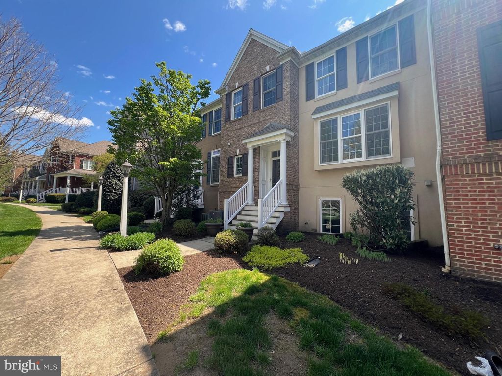 Photo of 316 Great Lawn Circle, Lancaster, PA 17602 (MLS # PALA2049992)