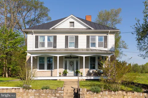 911 Martinsburg Pike, Winchester, VA MLS: VAFV2032926