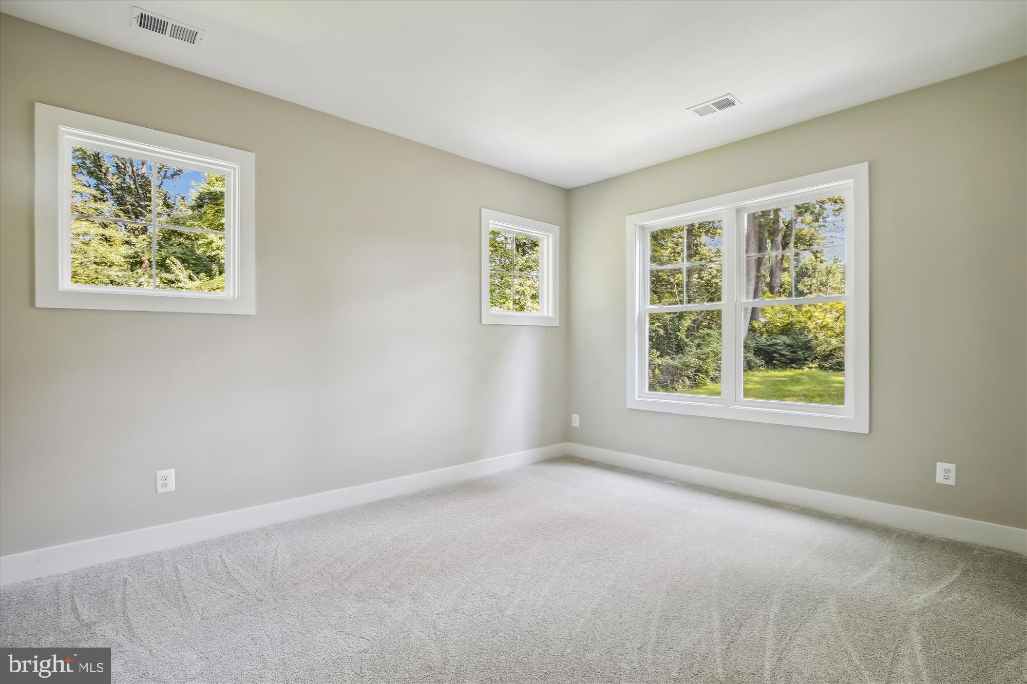 SLEEPY HOLLOW - Residential