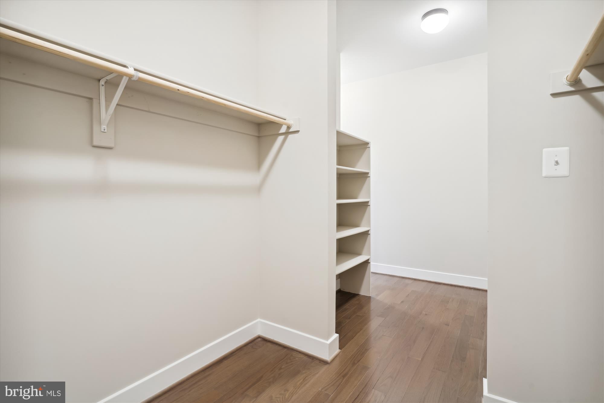 SLEEPY HOLLOW - Residential