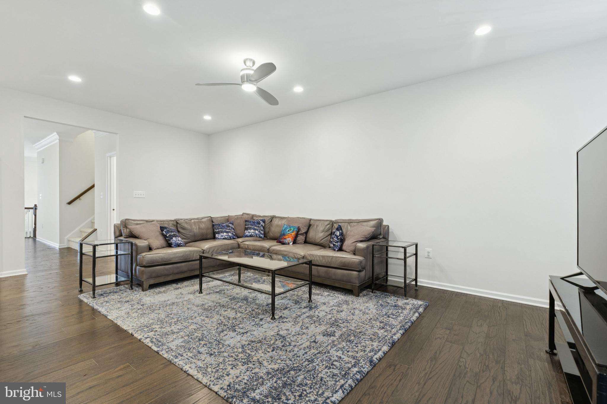 LOUDOUN VALLEY ESTATES 2 - Residential