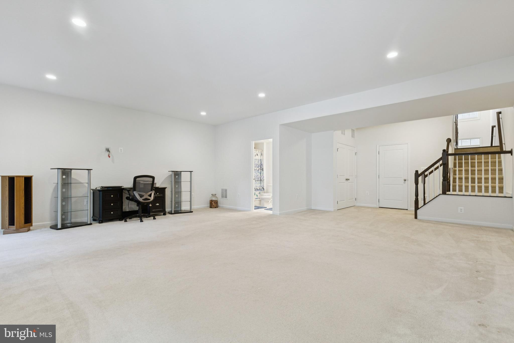 LOUDOUN VALLEY ESTATES 2 - Residential