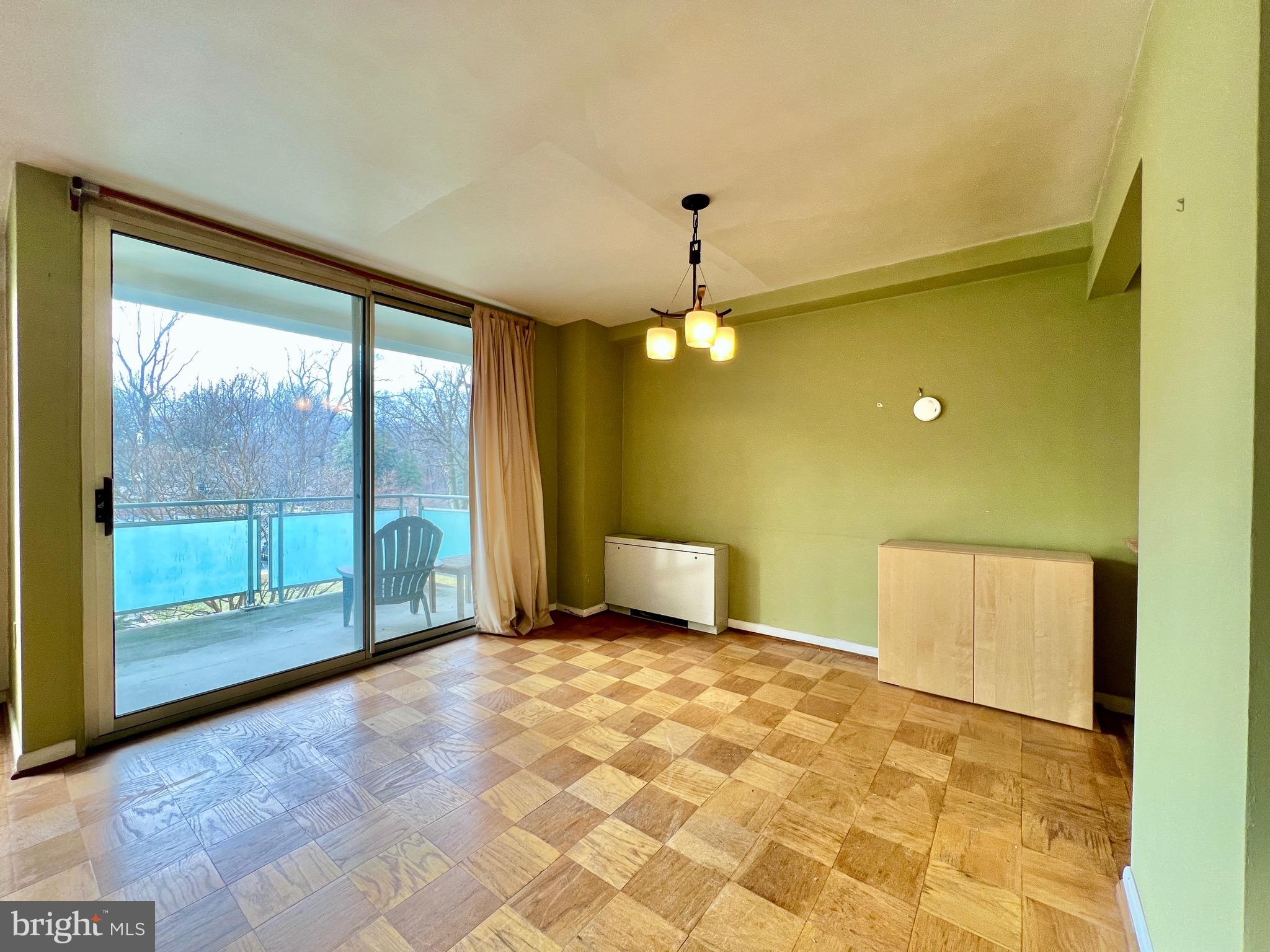 10201 GROSVENOR PLACE 404