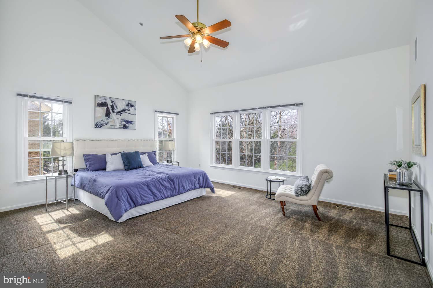 WOODSIDE - Residential