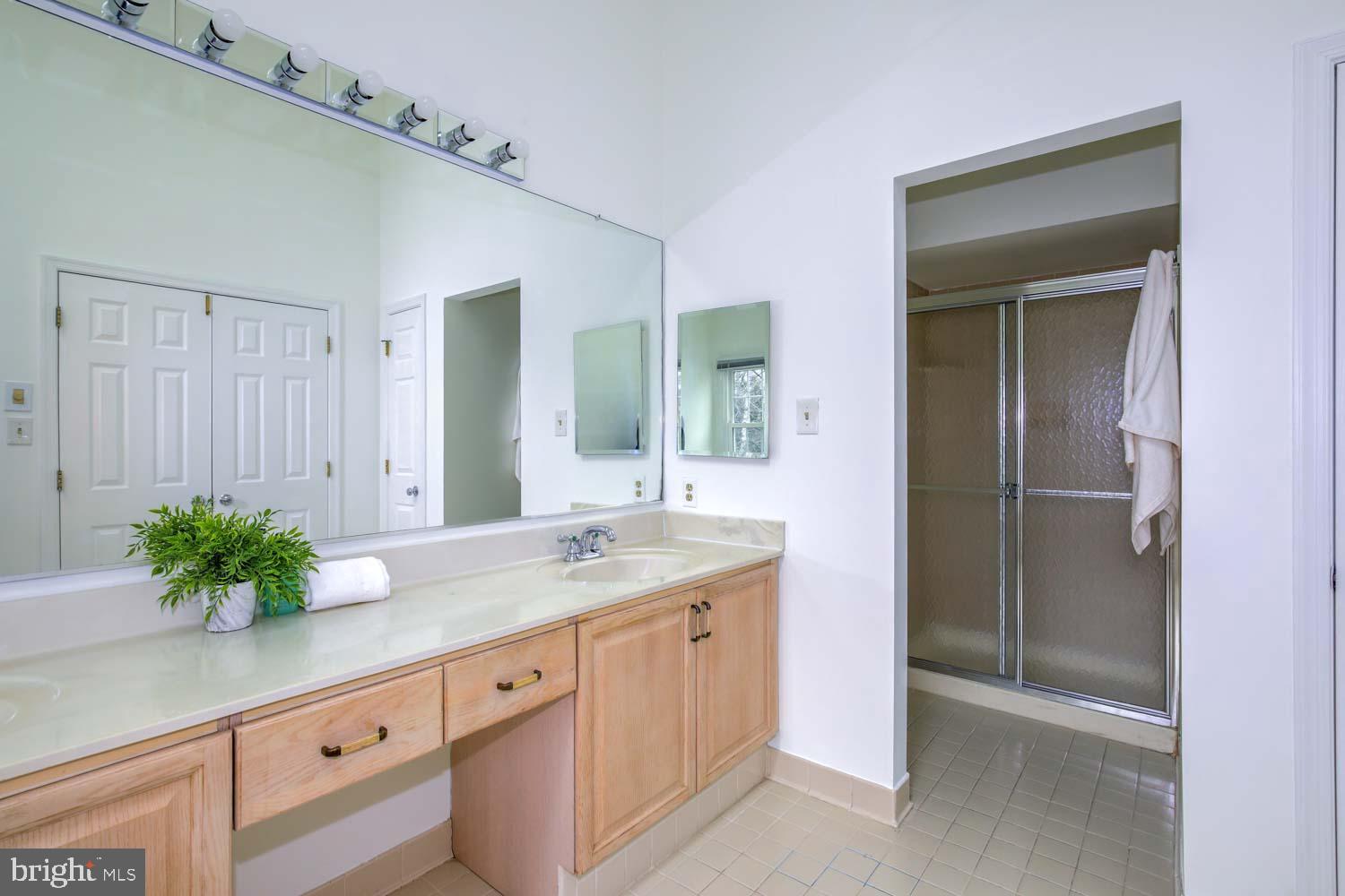 WOODSIDE - Residential