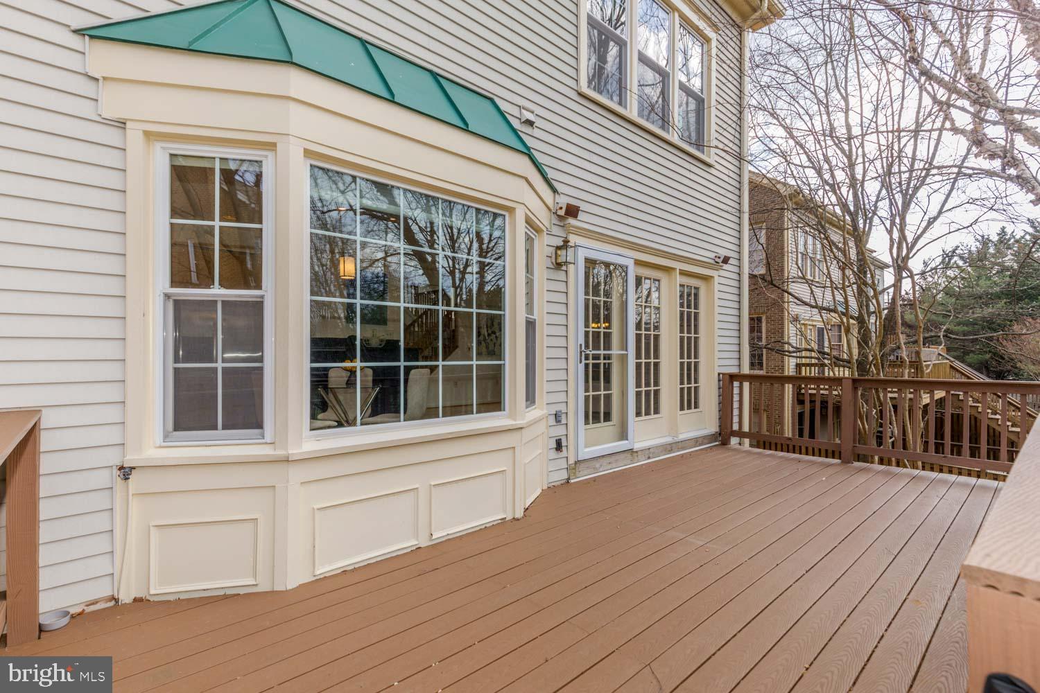 WOODSIDE - Residential