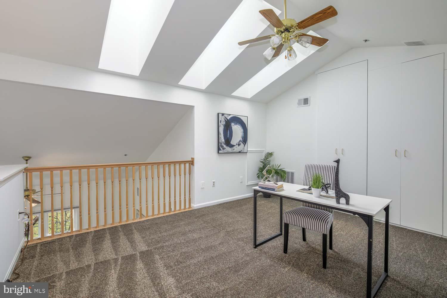 WOODSIDE - Residential