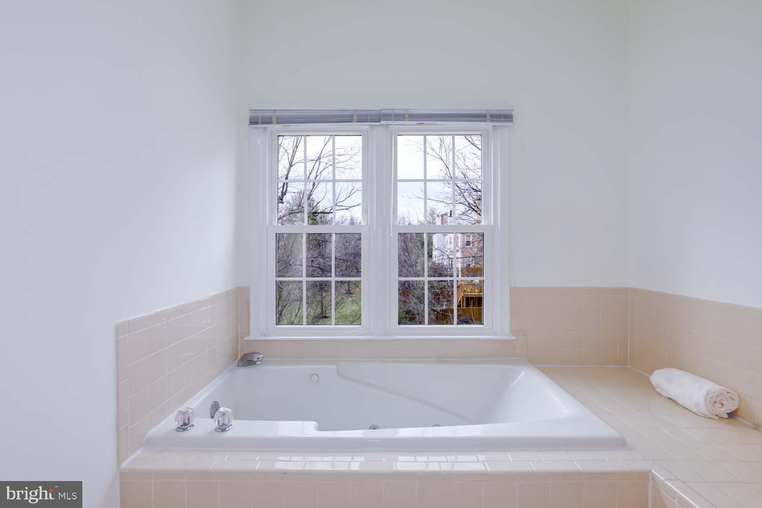 WOODSIDE - Residential