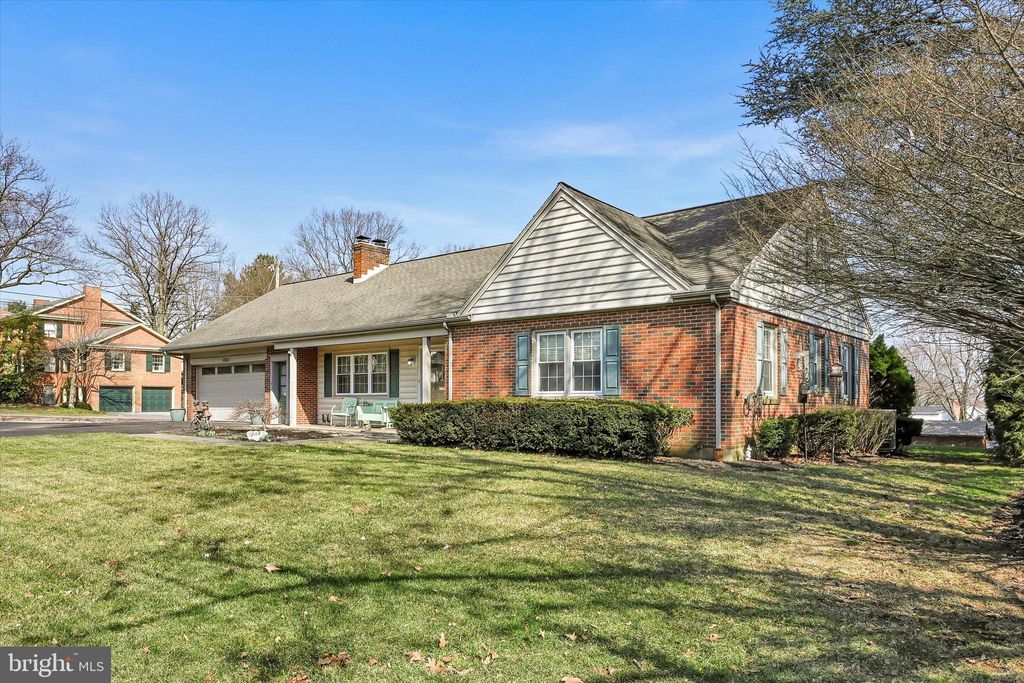 Photo of 1065 W Main Street, Ephrata, PA 17522 (MLS # PALA2047604)