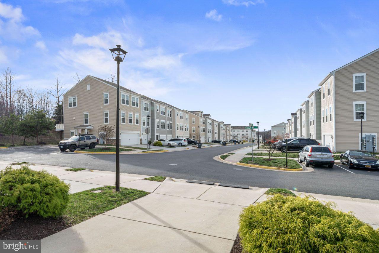 CHERRY HILL CROSSING CONDOMINIUM - Residential Lease