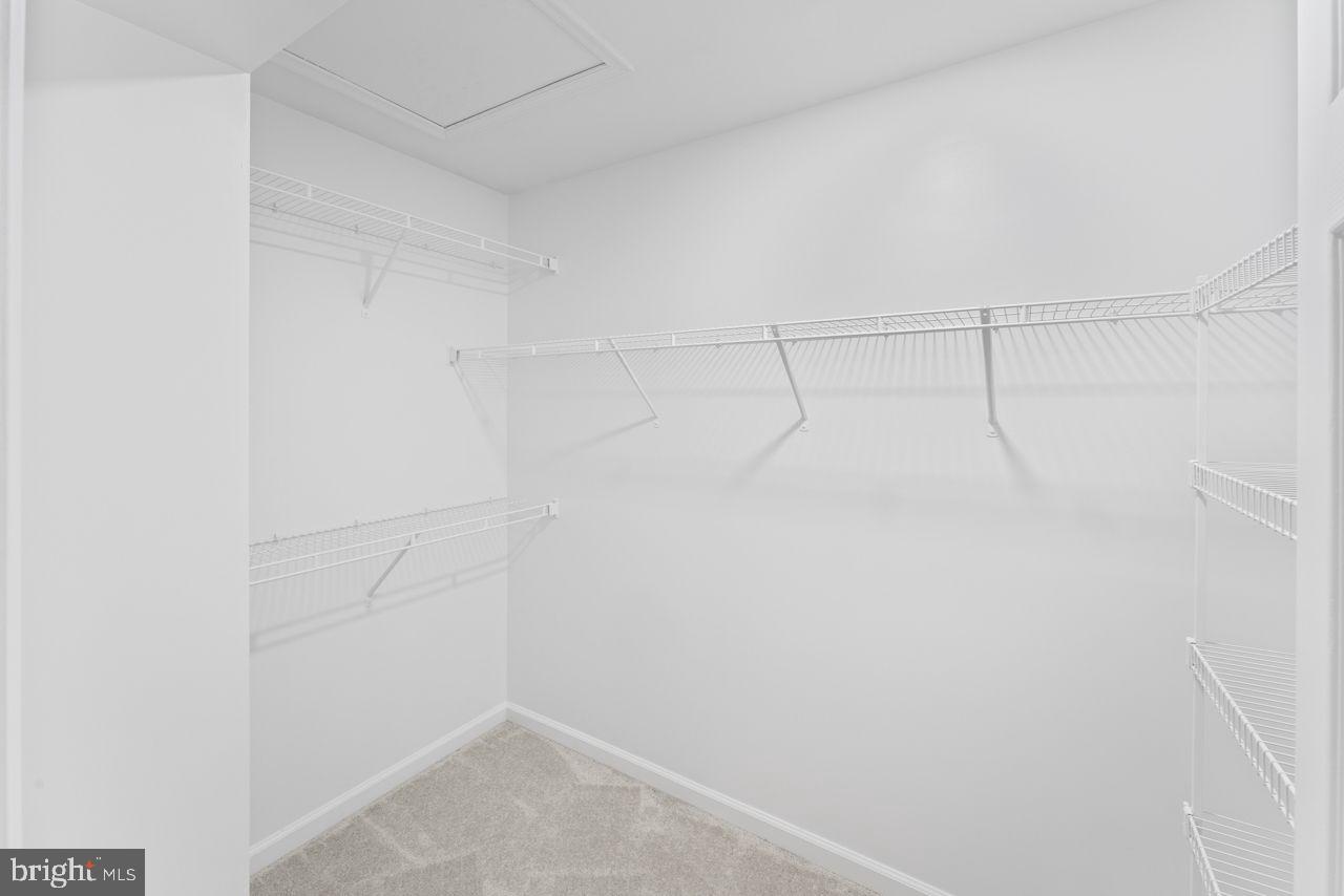 CHERRY HILL CROSSING CONDOMINIUM - Residential Lease