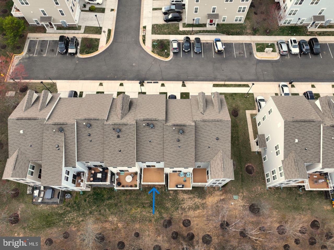 CHERRY HILL CROSSING CONDOMINIUM - Residential Lease