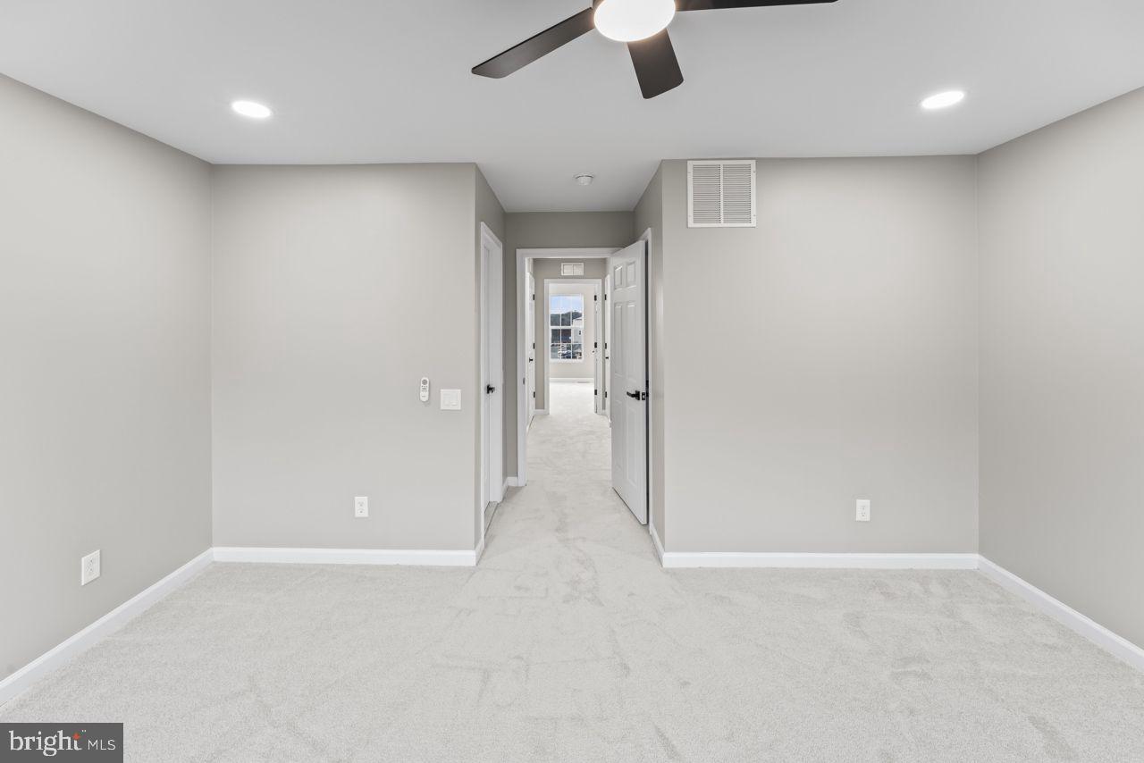 CHERRY HILL CROSSING CONDOMINIUM - Residential Lease