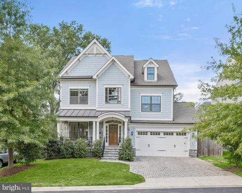 Photo of 5123 25th Road N, ARLINGTON, VA 22207 (MLS # VAAR2077996)