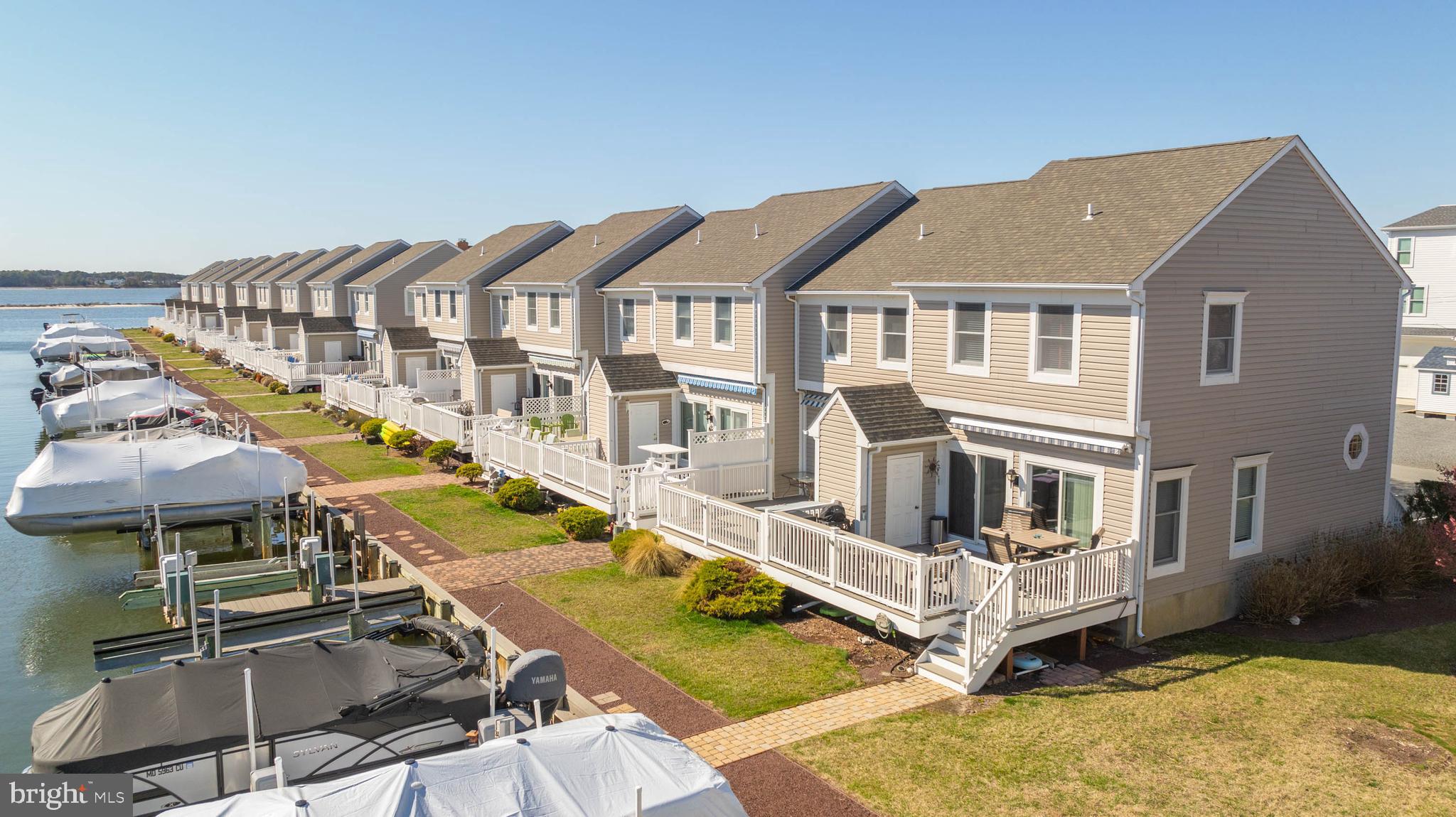 TOWNES OF NANTUCKET - Residential
