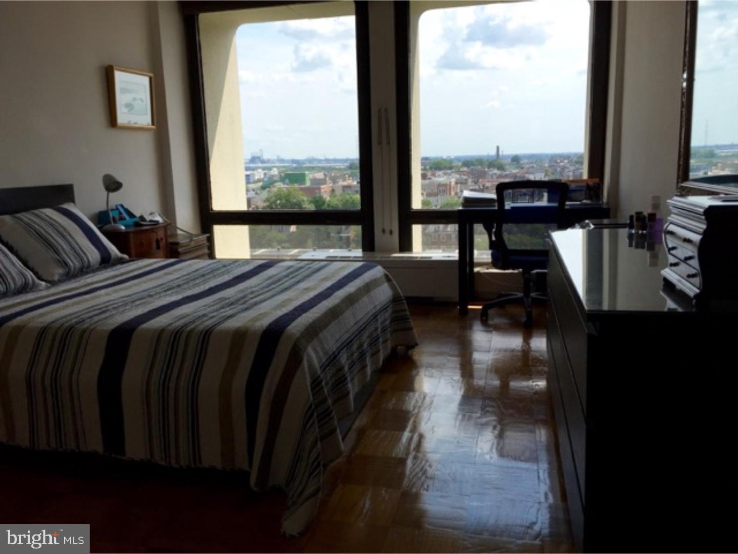 SOCIETY HILL - Residential Lease