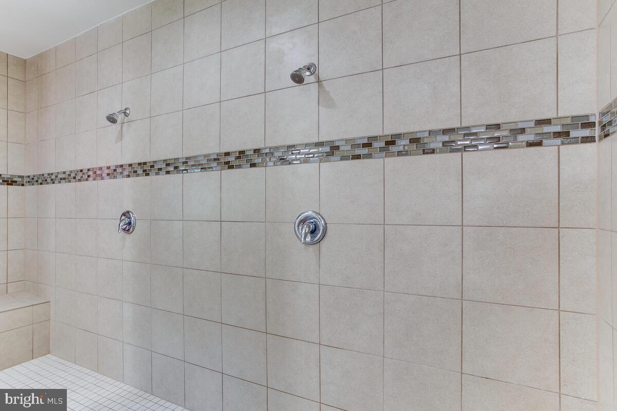 THRIFT MANOR-PLAT 1> - Residential