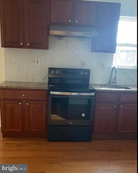 Townhouse For Rent - 763 S 13th Street #3RD FL<br/> Philadelphia County, PHILADELPHIA, PA 19147