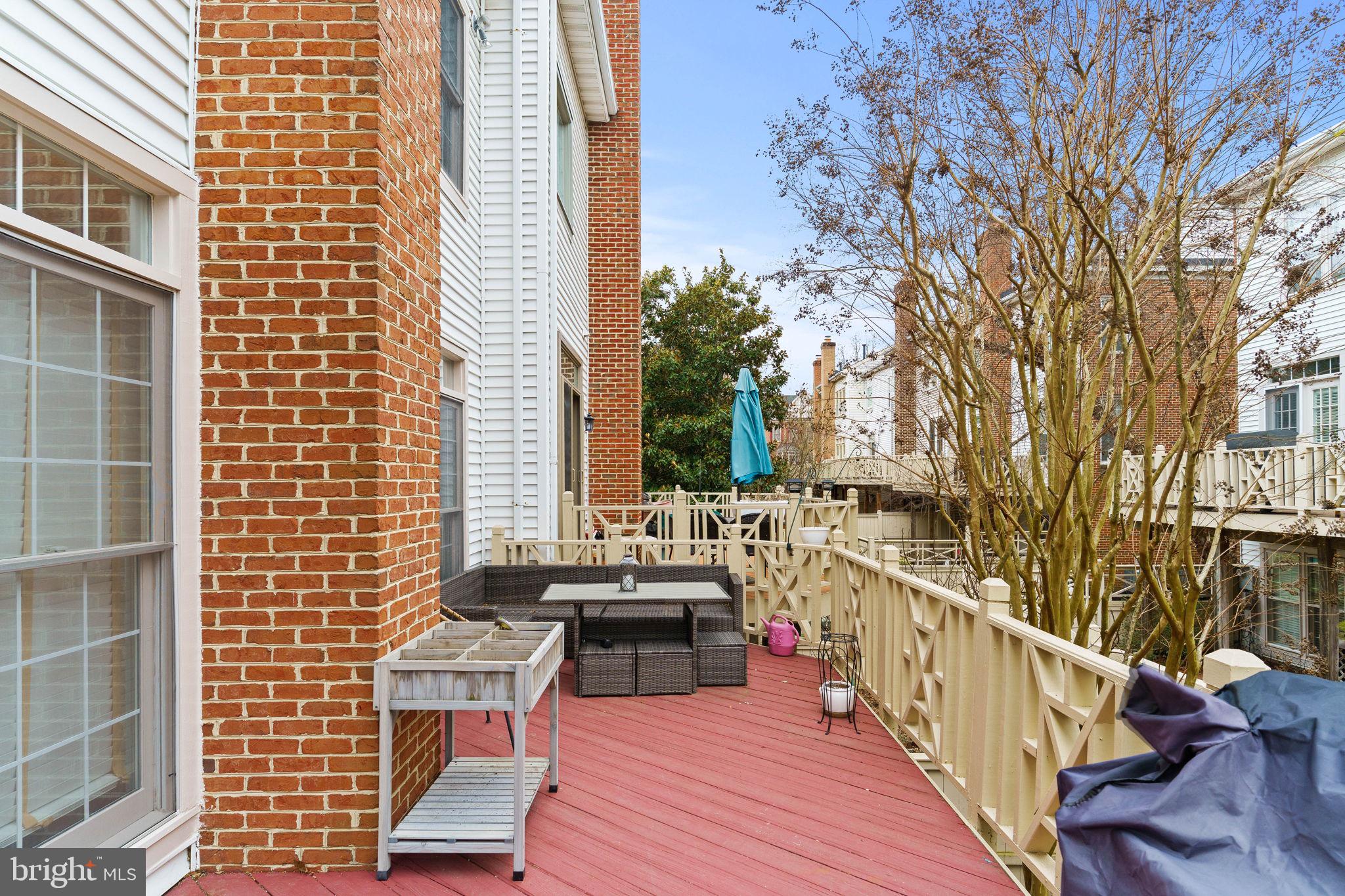 CHANCERY SQUARE - Residential Lease