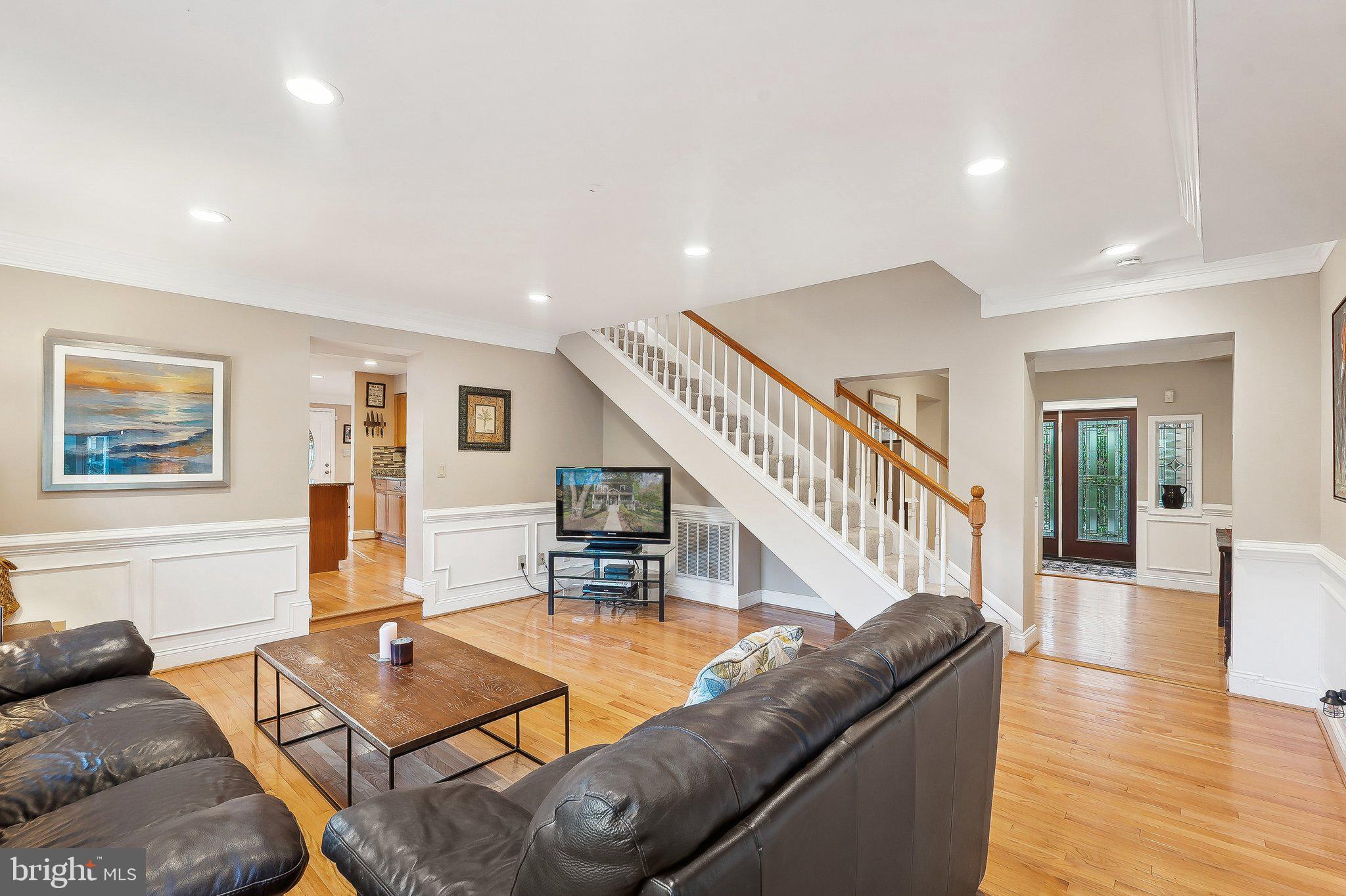 WESTHAMPTON - Residential