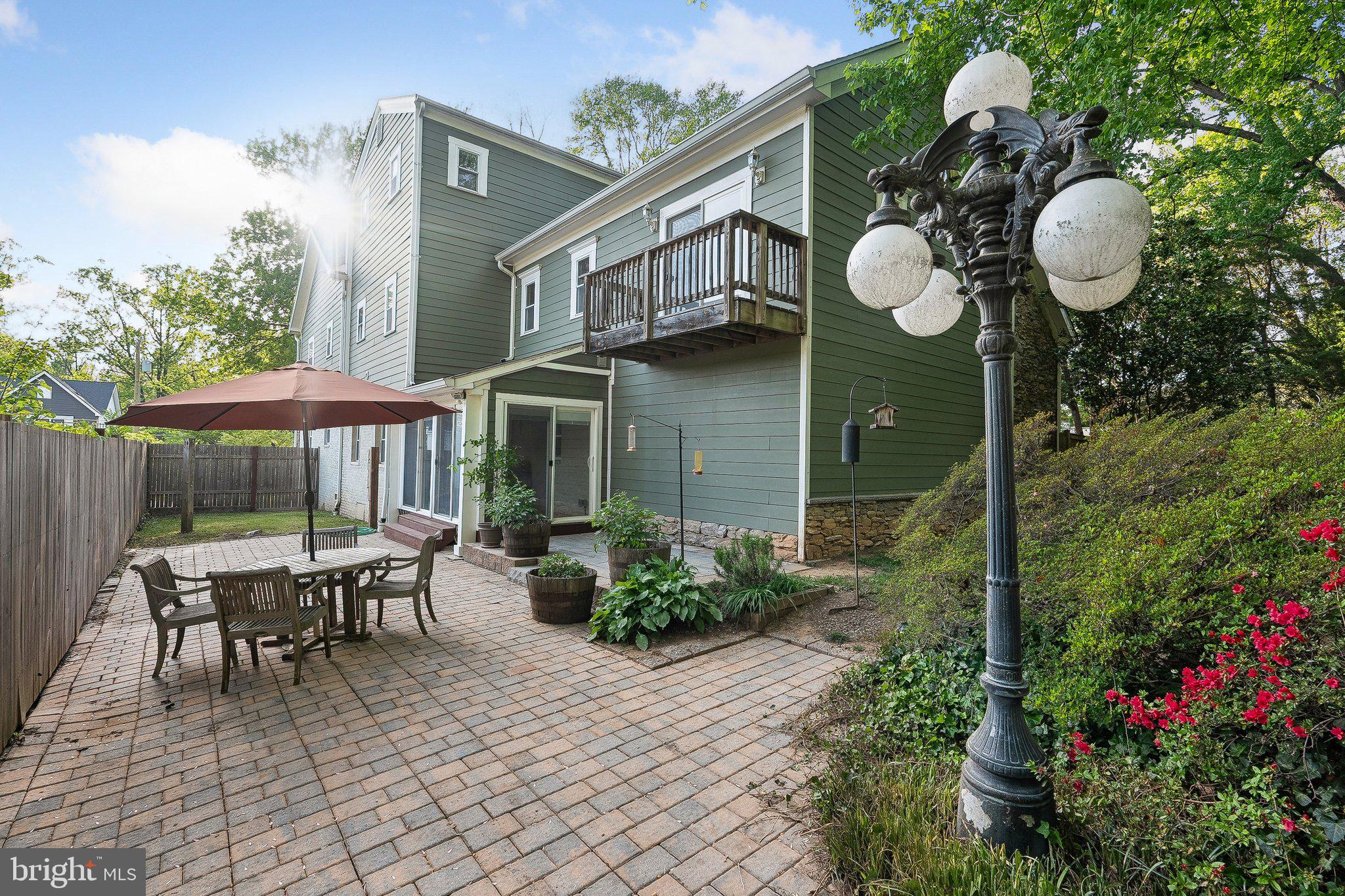 WESTHAMPTON - Residential