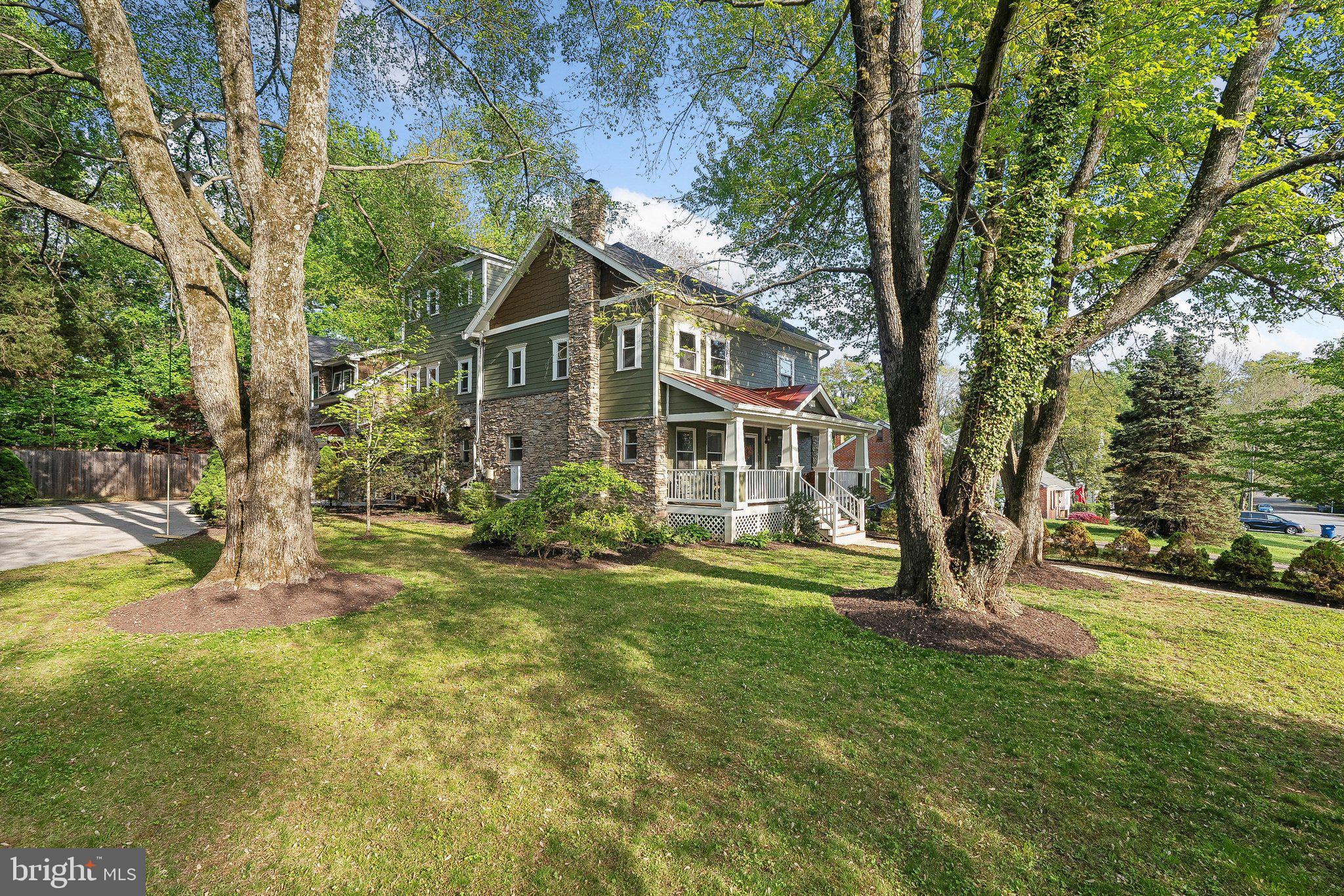 WESTHAMPTON - Residential