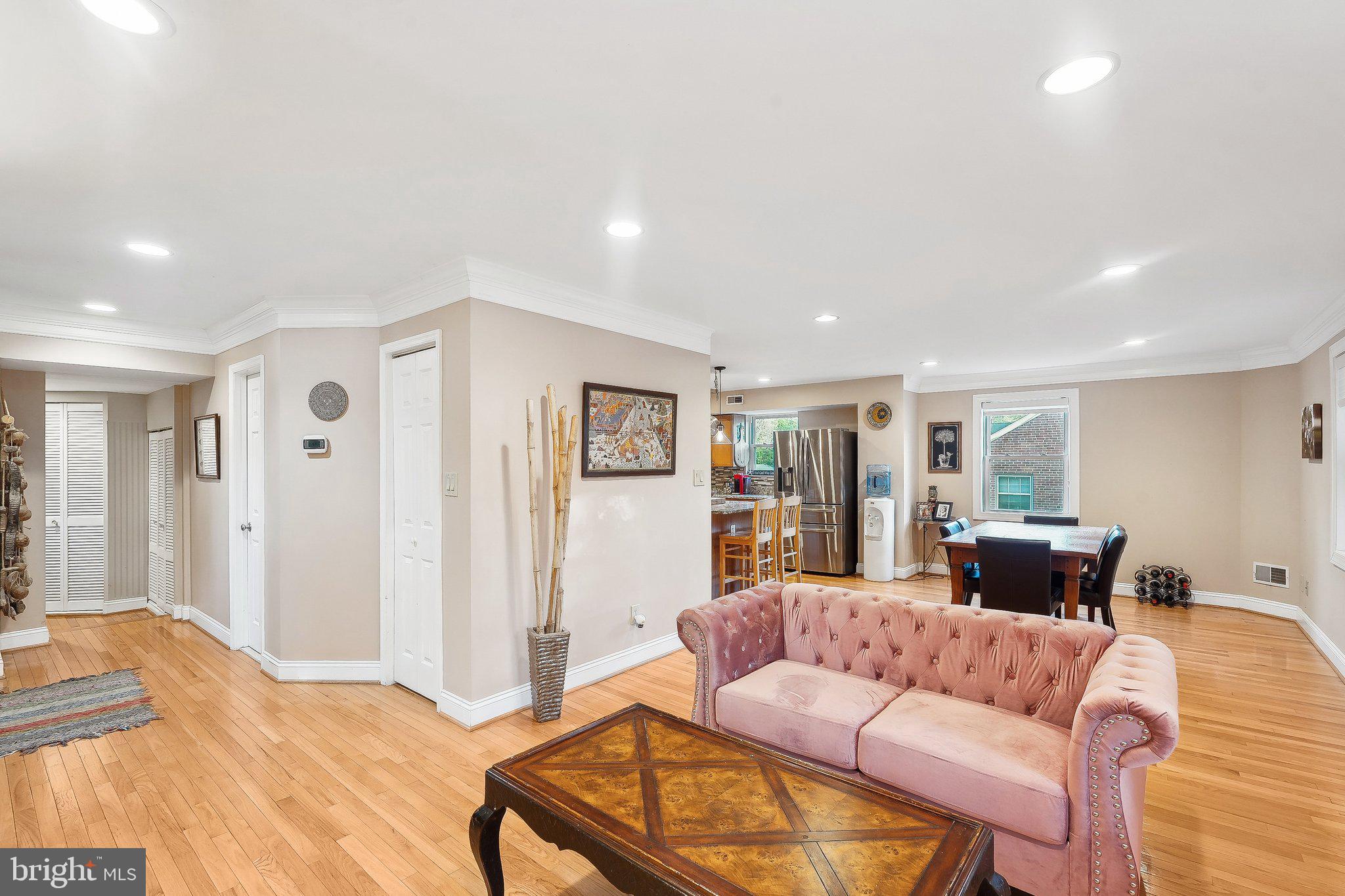 WESTHAMPTON - Residential
