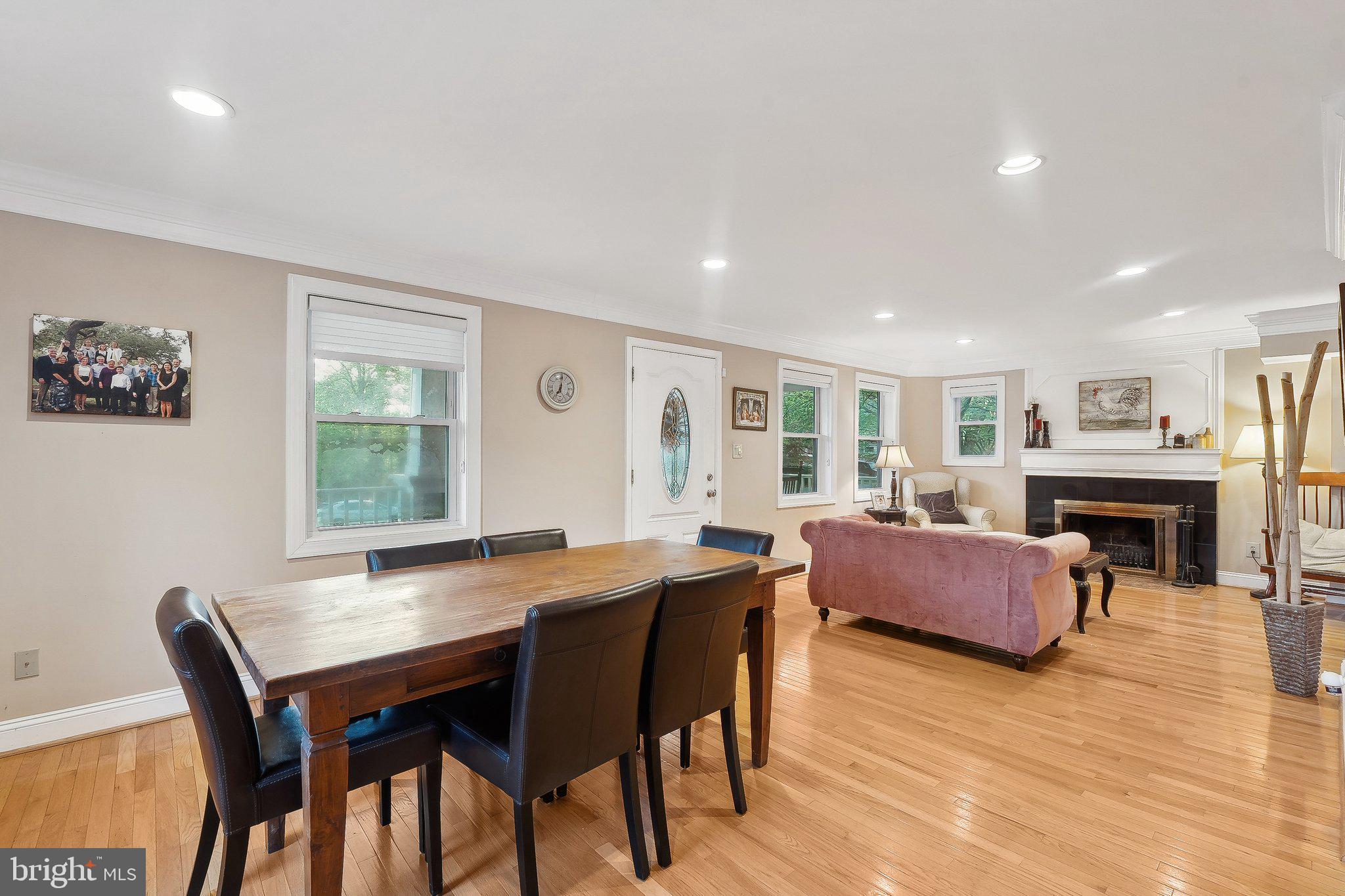 WESTHAMPTON - Residential