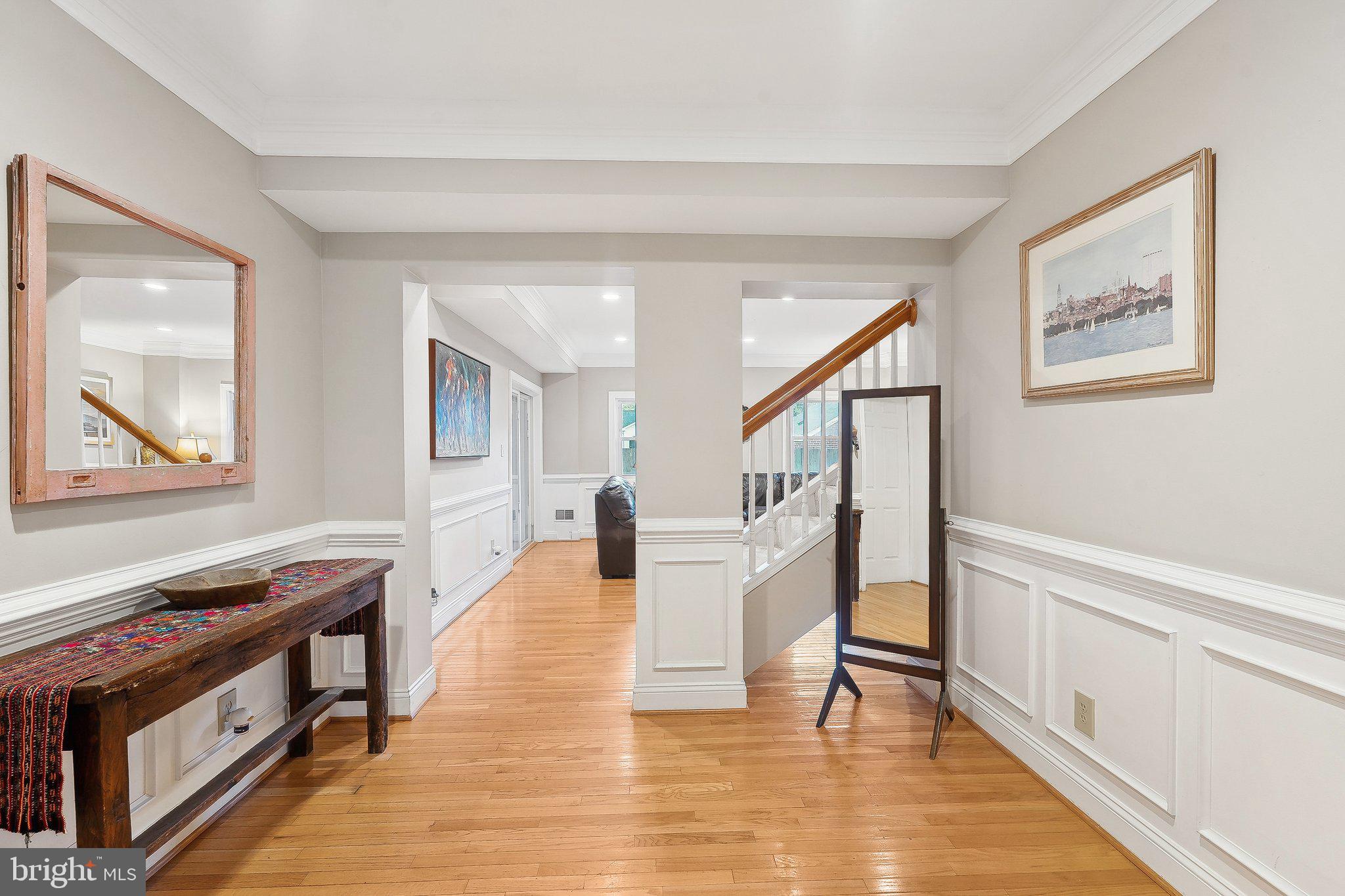 WESTHAMPTON - Residential