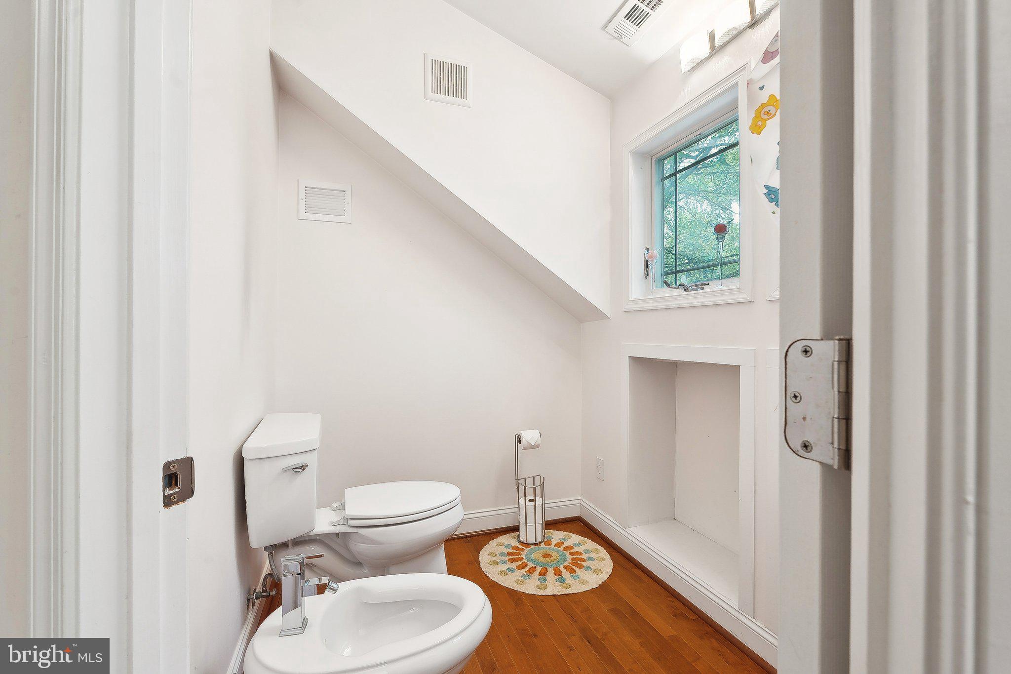 WESTHAMPTON - Residential