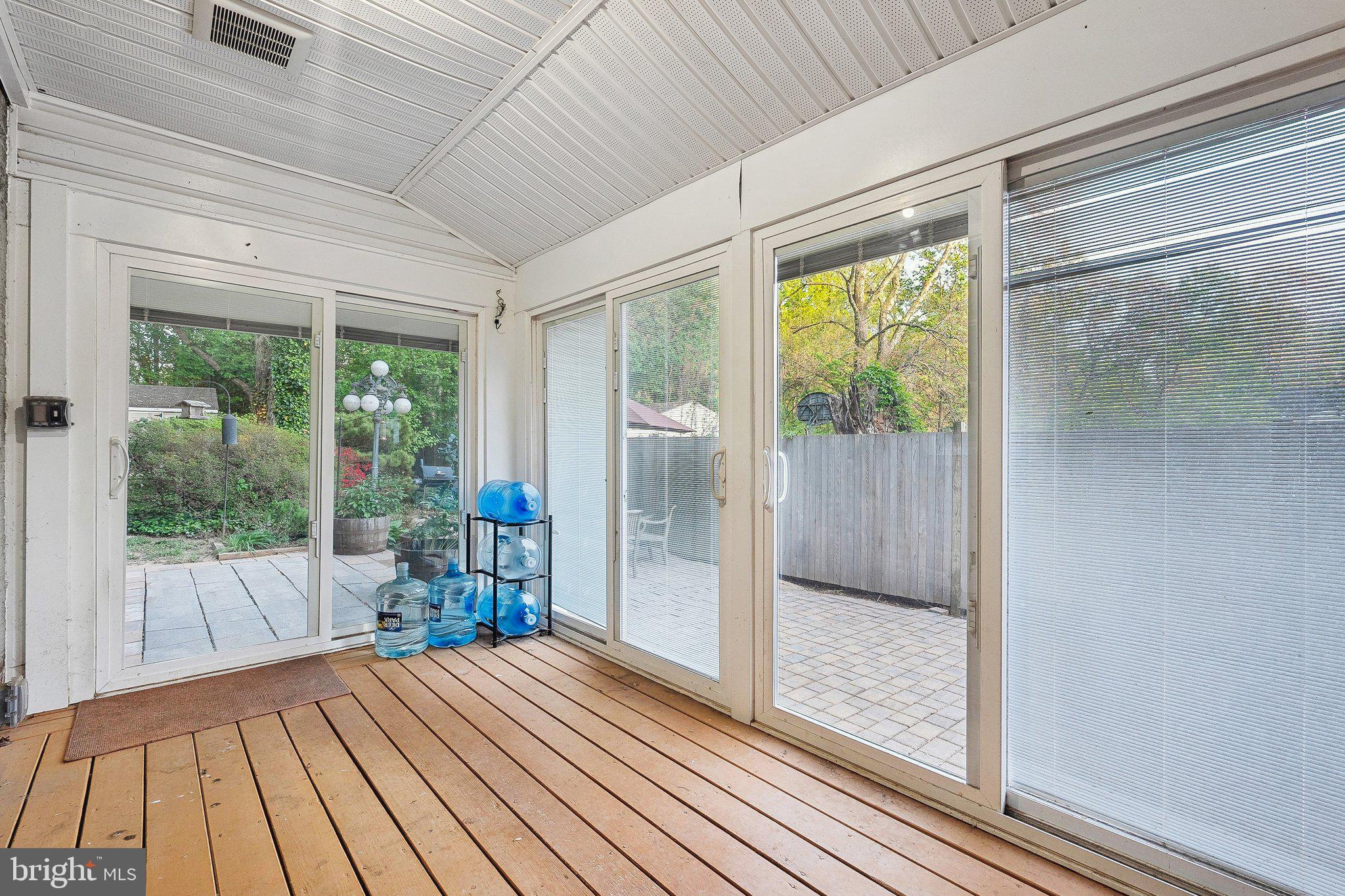 WESTHAMPTON - Residential