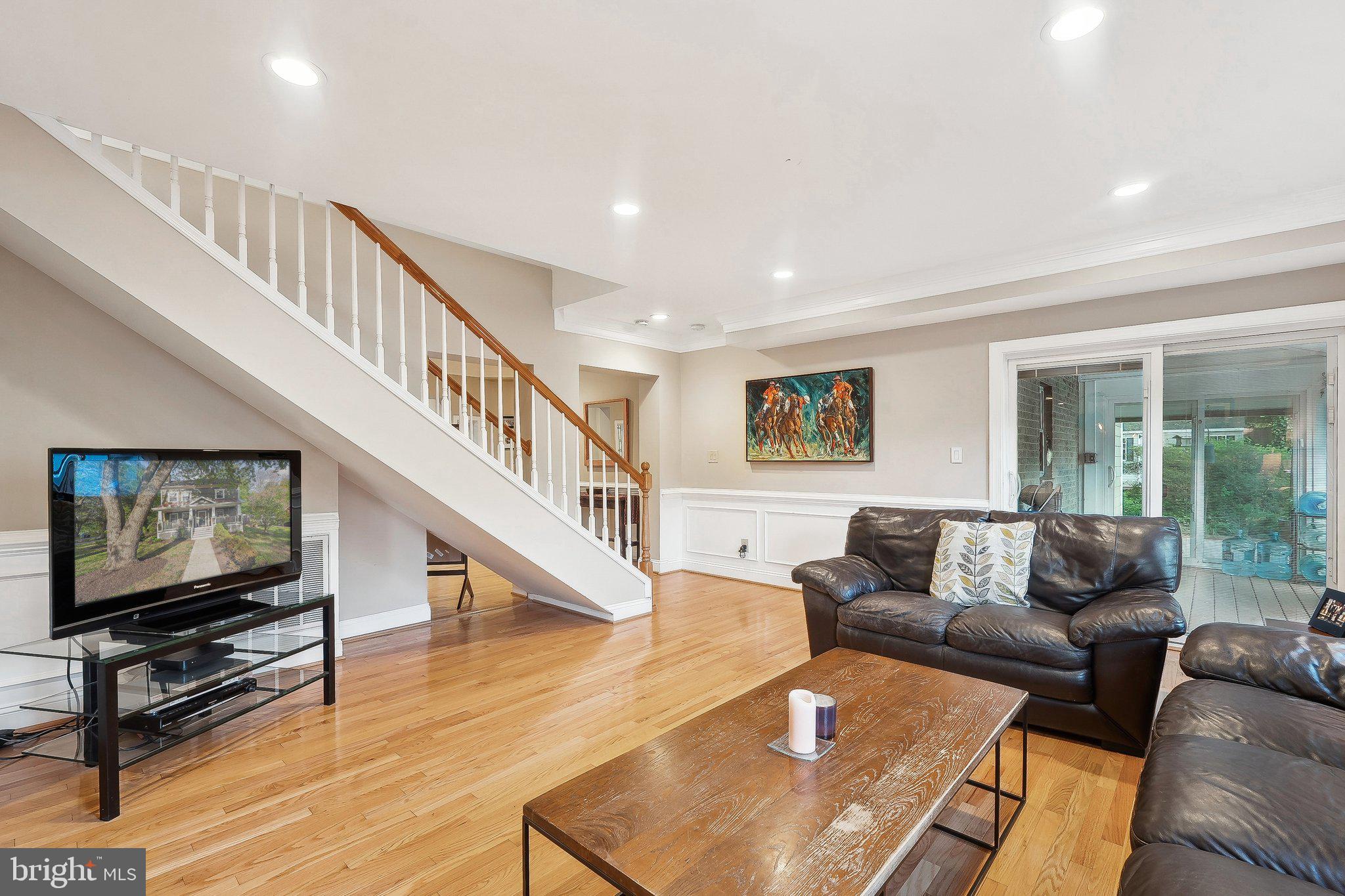 WESTHAMPTON - Residential