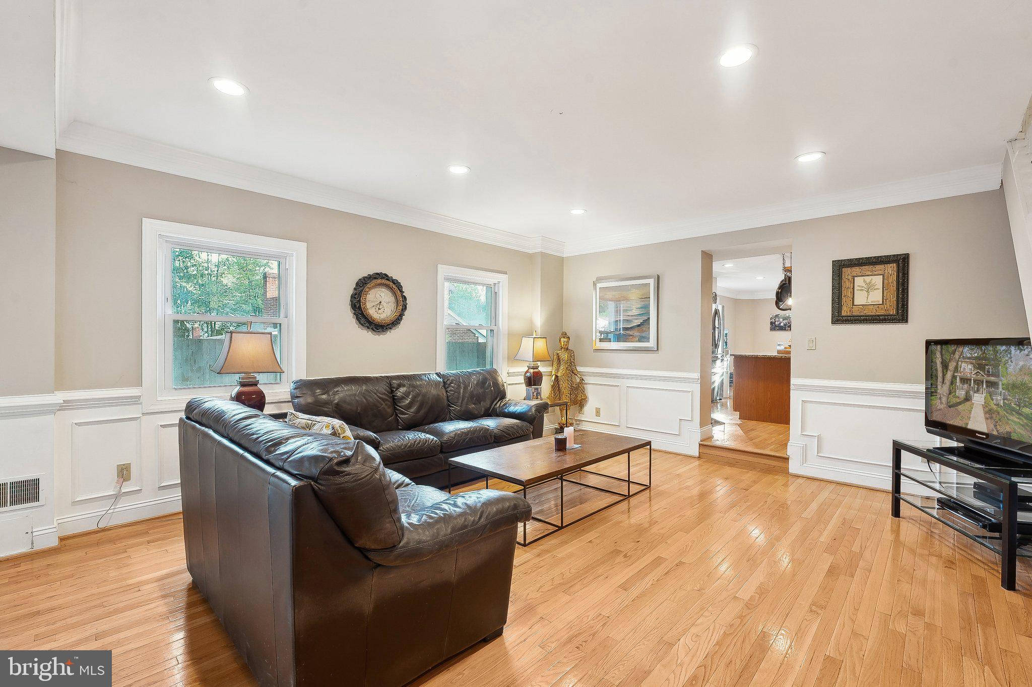 WESTHAMPTON - Residential