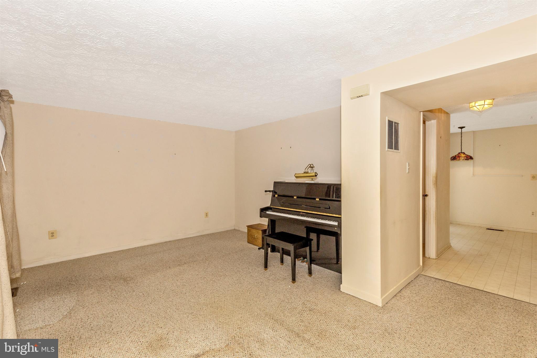 WAKEFIELD ON THE GREEN - Residential