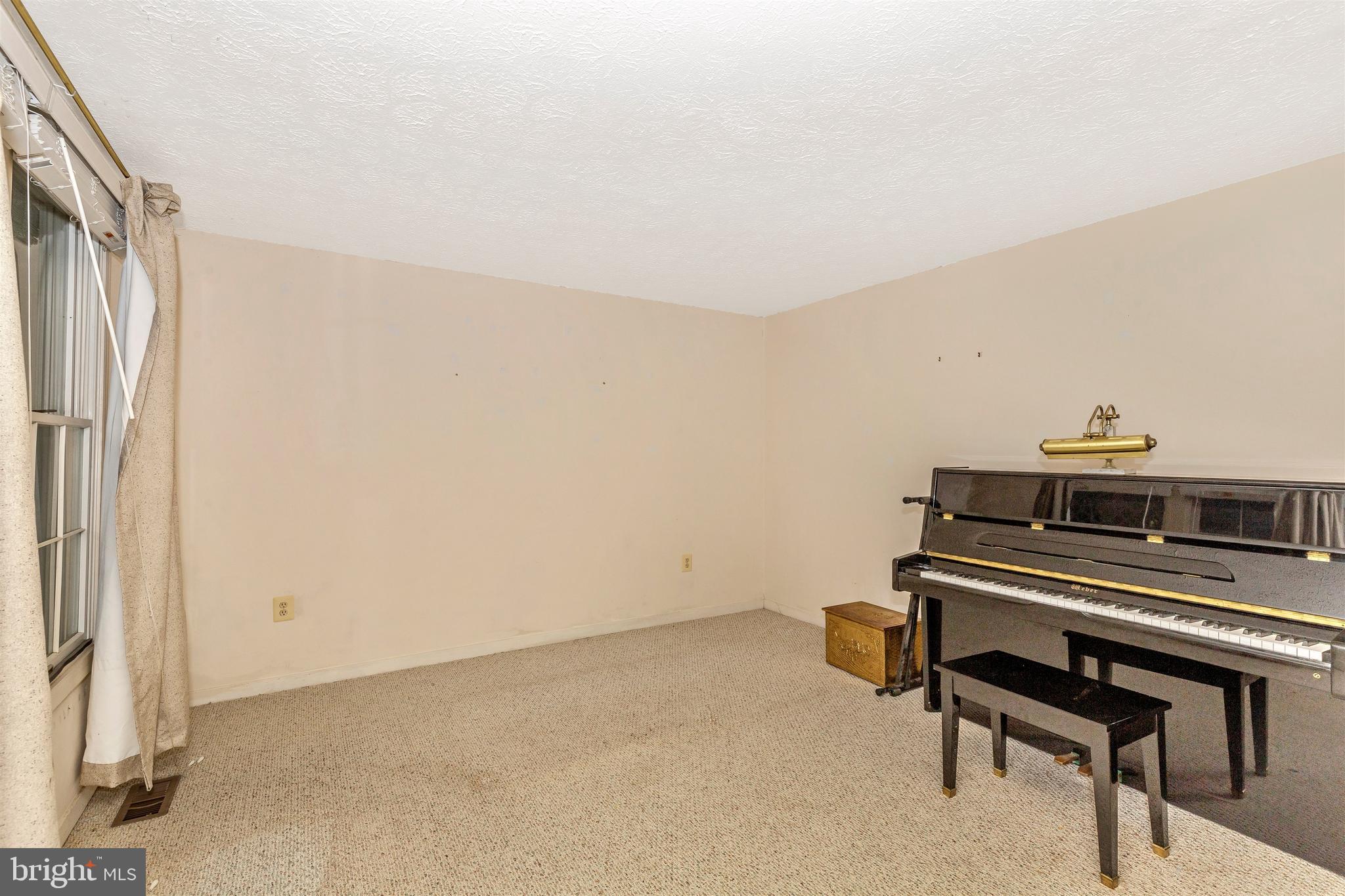 WAKEFIELD ON THE GREEN - Residential