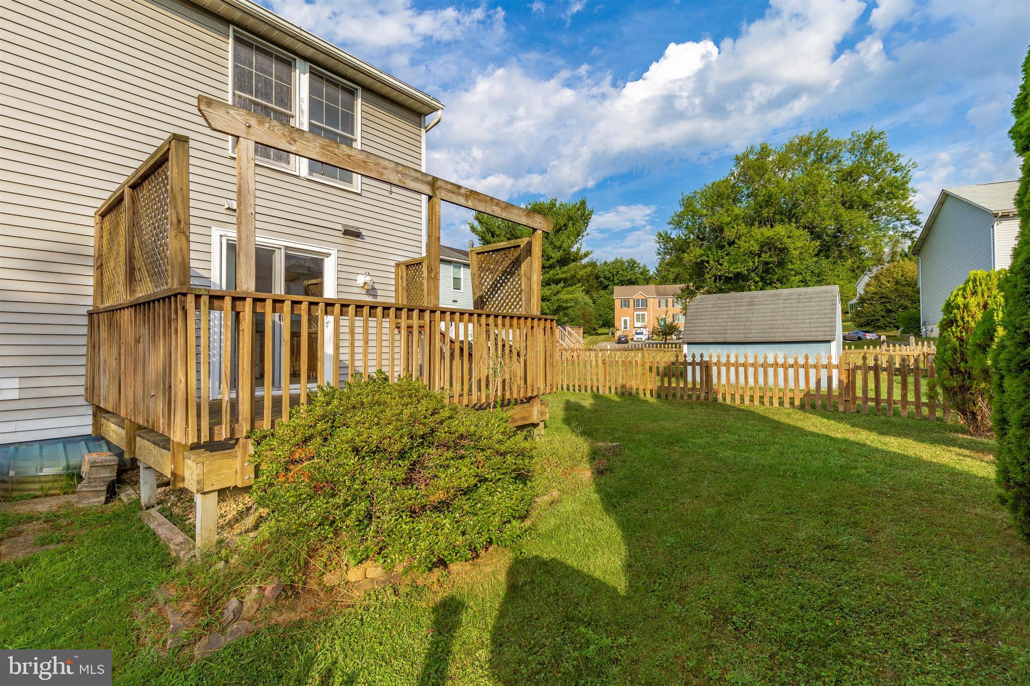 WAKEFIELD ON THE GREEN - Residential