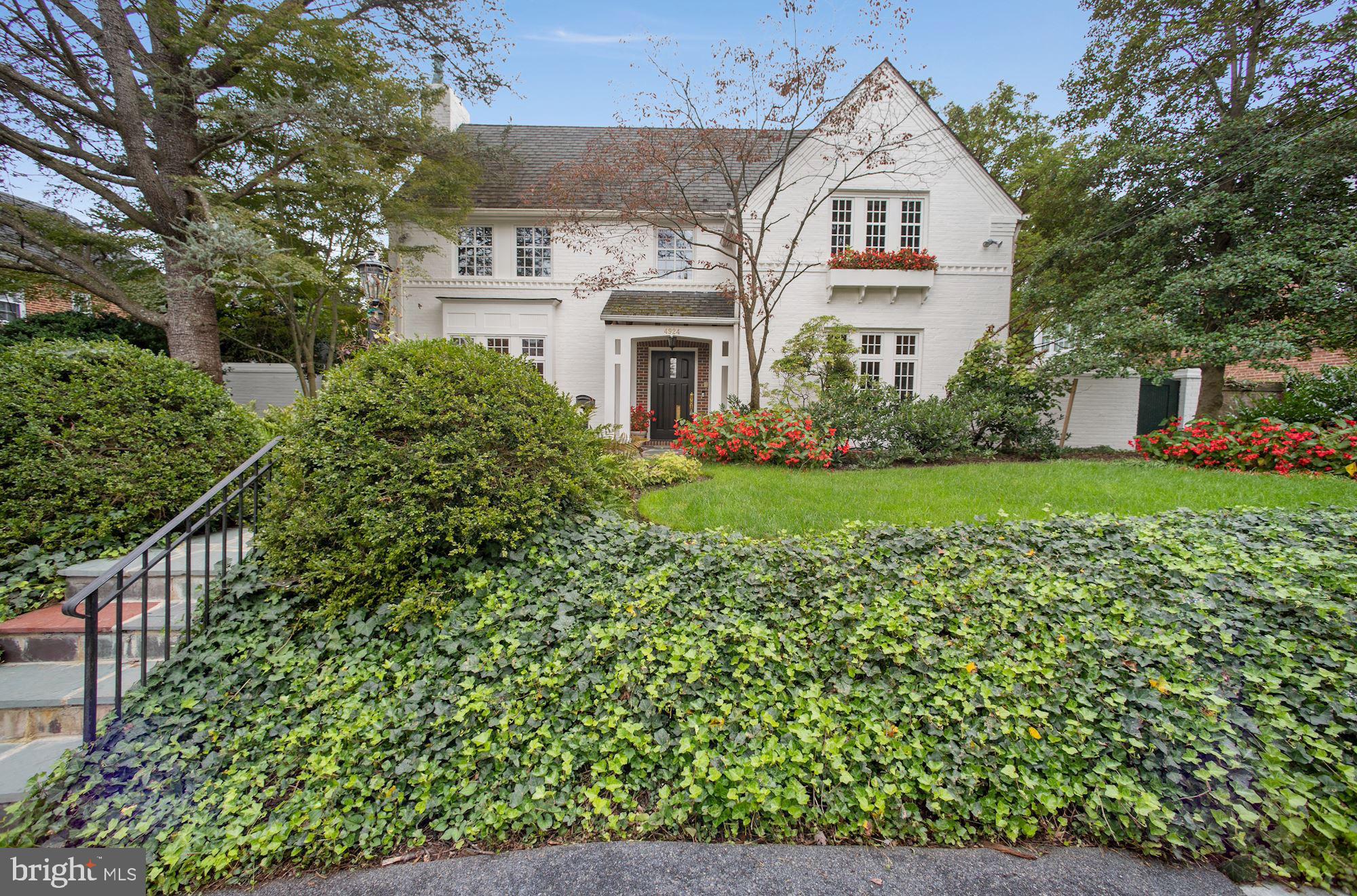 FOREST HILLS - Residential