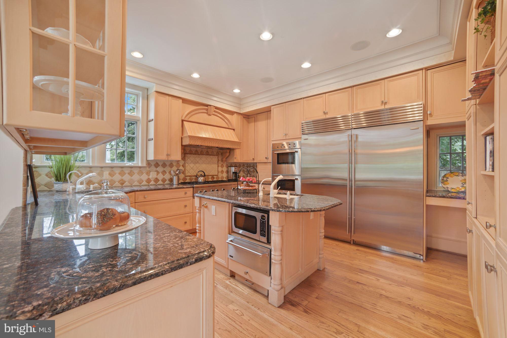FOREST HILLS - Residential
